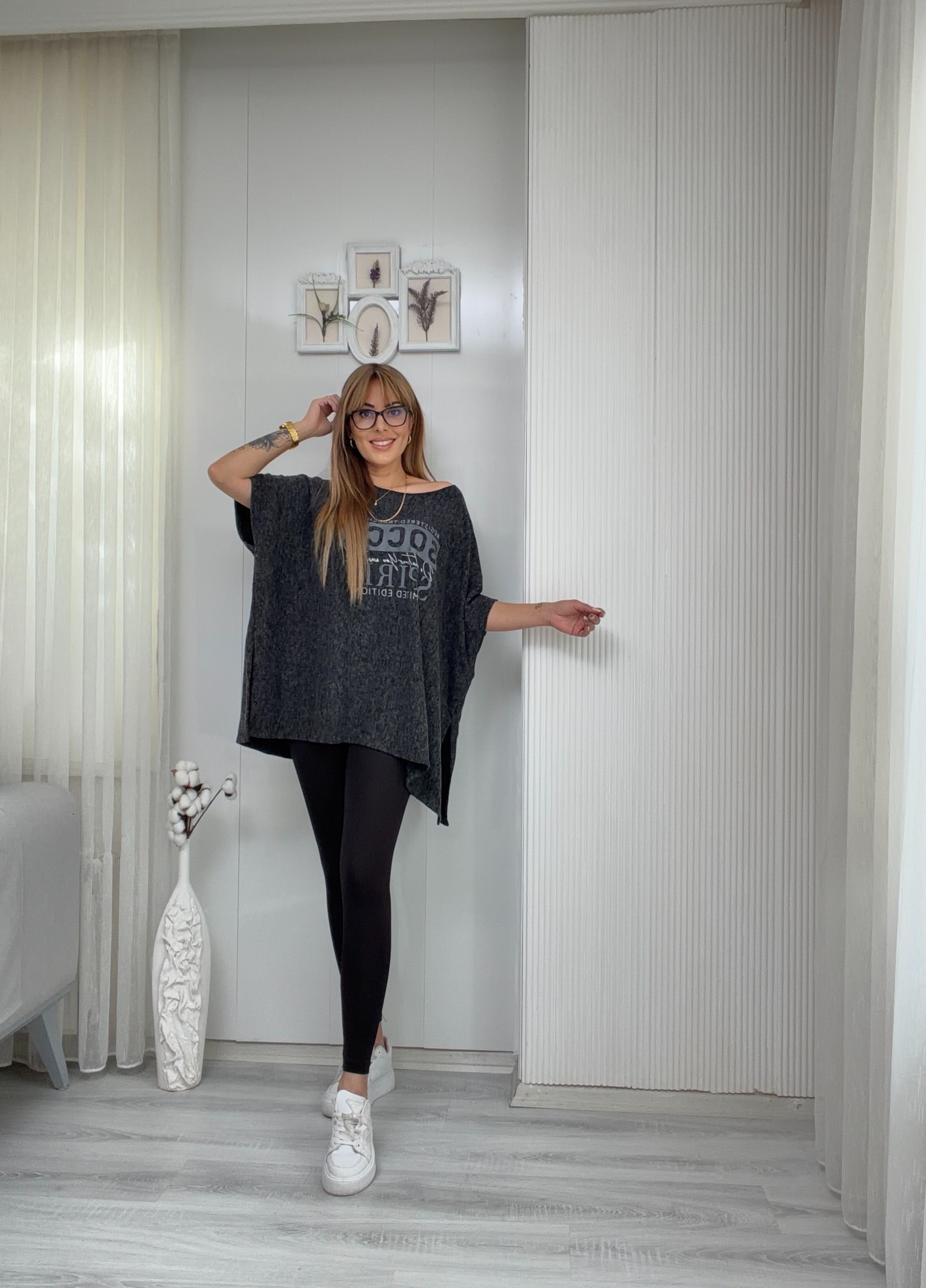 MODAYBUTİKAntrasit Spirit Baskılı Oversize Tunik
