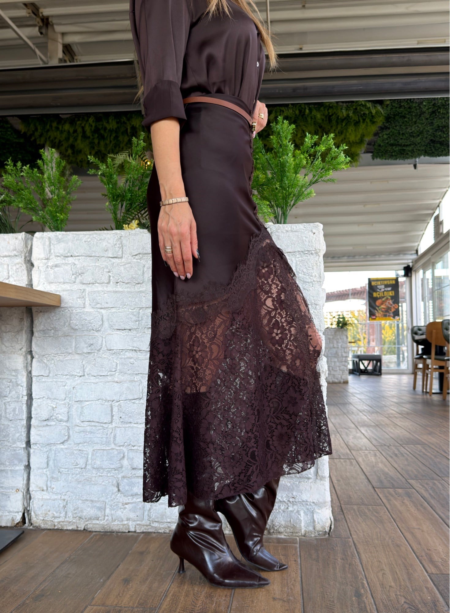 MODAYBUTİKAsimetrik Detaylı Acı Kahve Saten Midi Etek 