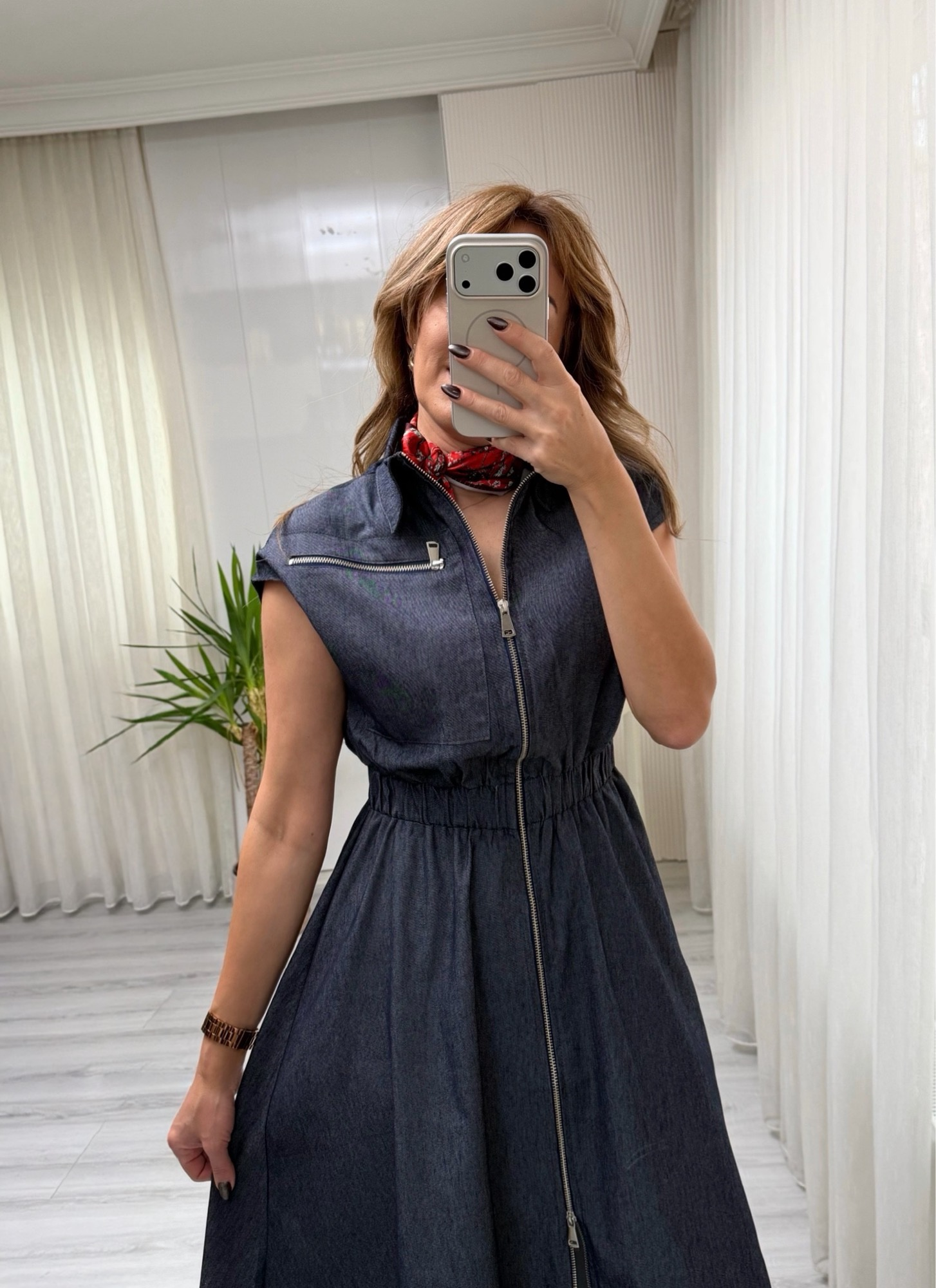 MODAYBUTİKFermuar Detaylı Modern Kesim Laci Denim Elbise