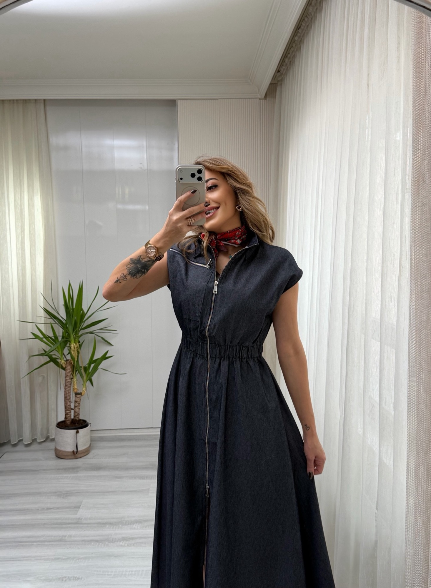 MODAYBUTİKFermuar Detaylı Modern Kesim Laci Denim Elbise