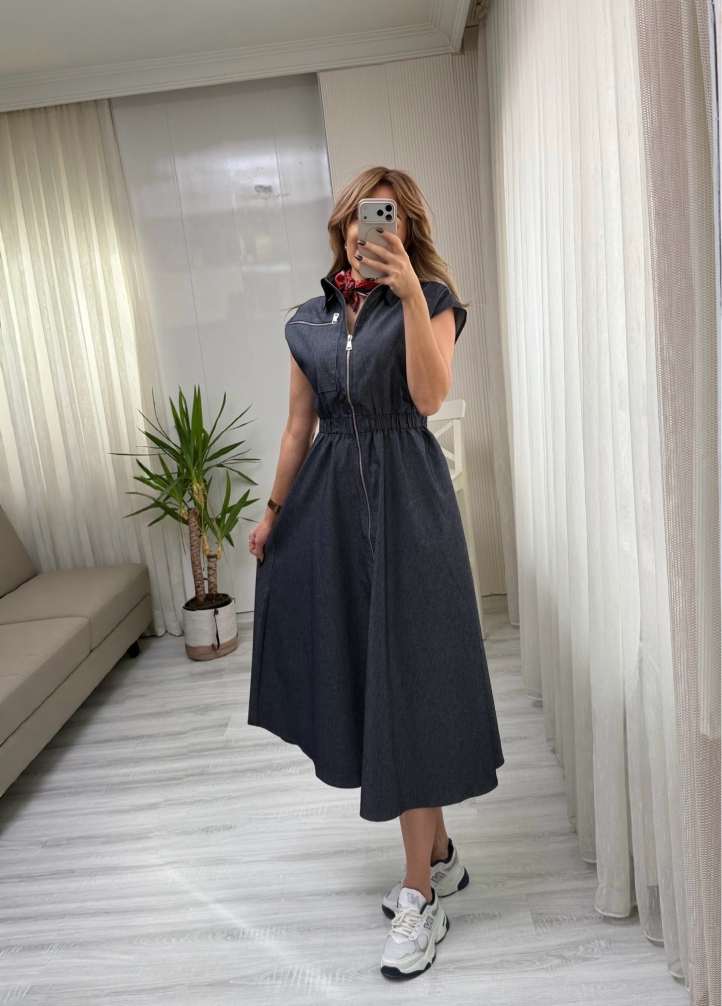 MODAYBUTİKFermuar Detaylı Modern Kesim Laci Denim Elbise