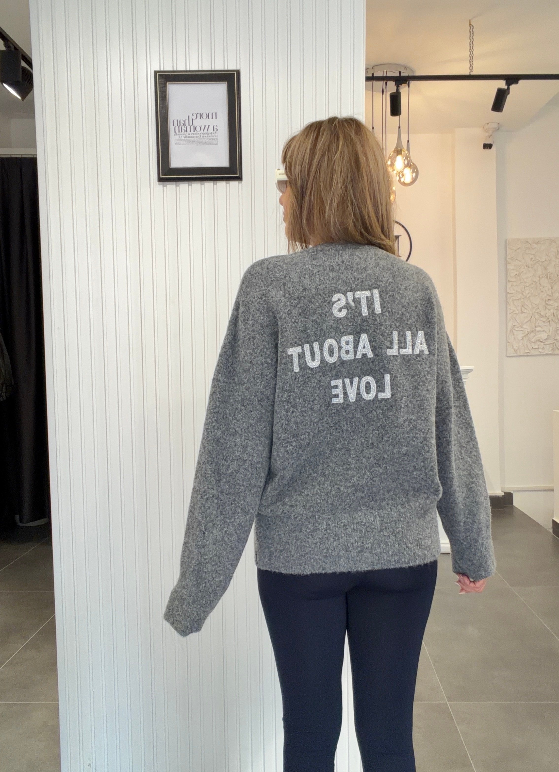 MODAYBUTİKGri Sırtı Parıltılı Yazılı Triko Kazak 