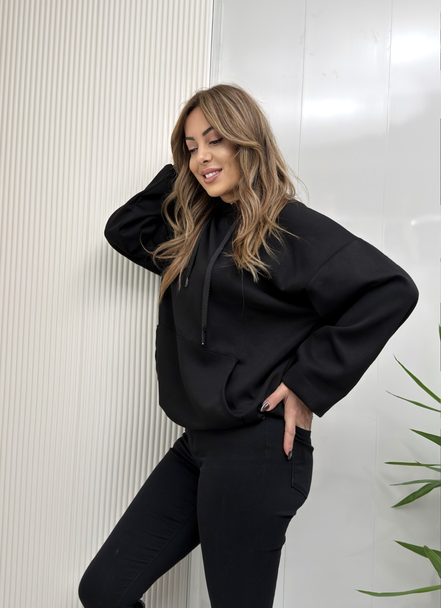 MODAYBUTİKNova Sırt Taş File Detaylı Kapüşonlu Sweat