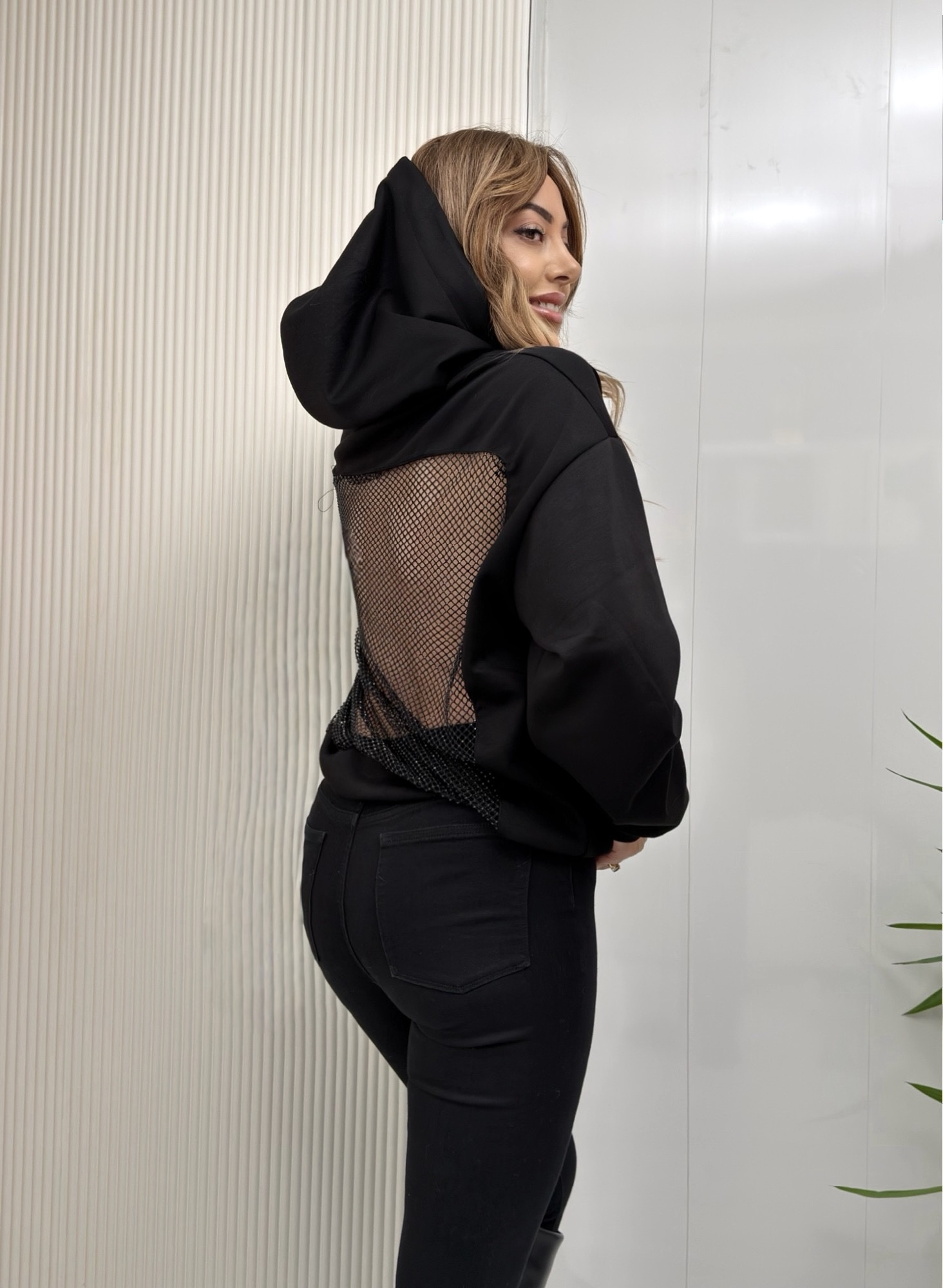MODAYBUTİKNova Sırt Taş File Detaylı Kapüşonlu Sweat