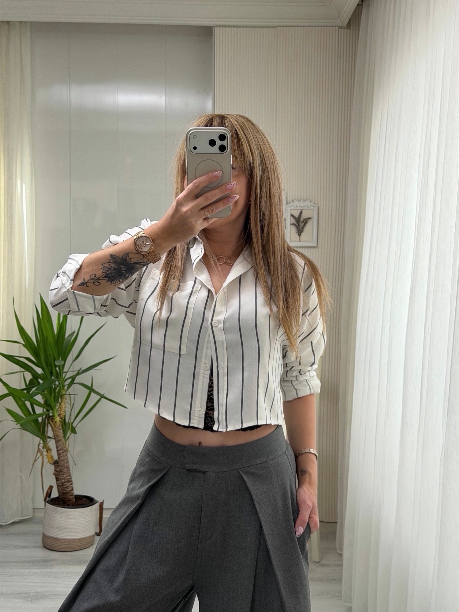 MODAYBUTİKŞık Çizgili Beyaz Crop Gömlek 