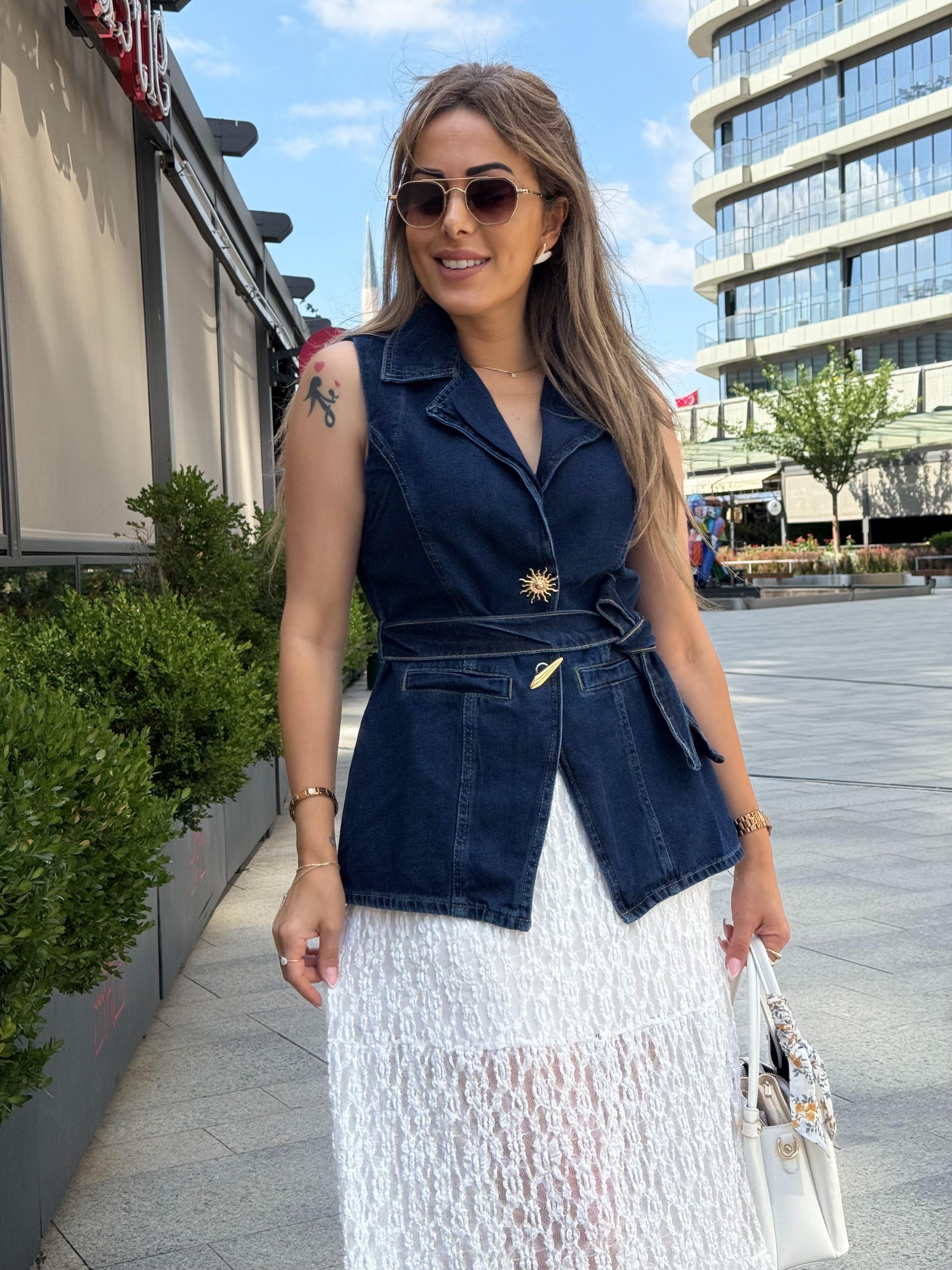 MODAYBUTİKTasarım Düğme Detaylı Kot Yelek