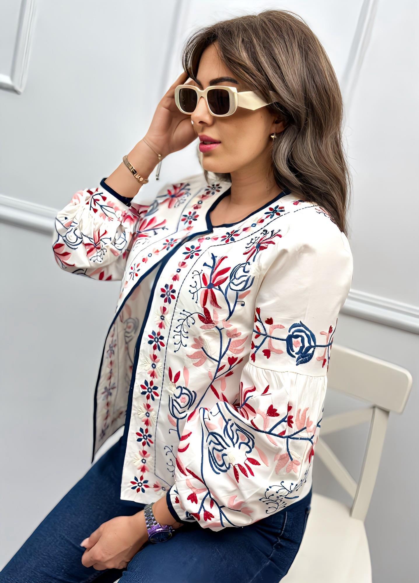 Nakışlı Balon Kol Etnik CeketYeni Gelenler ModayNakışlı Balon Kol Etnik Ceket
