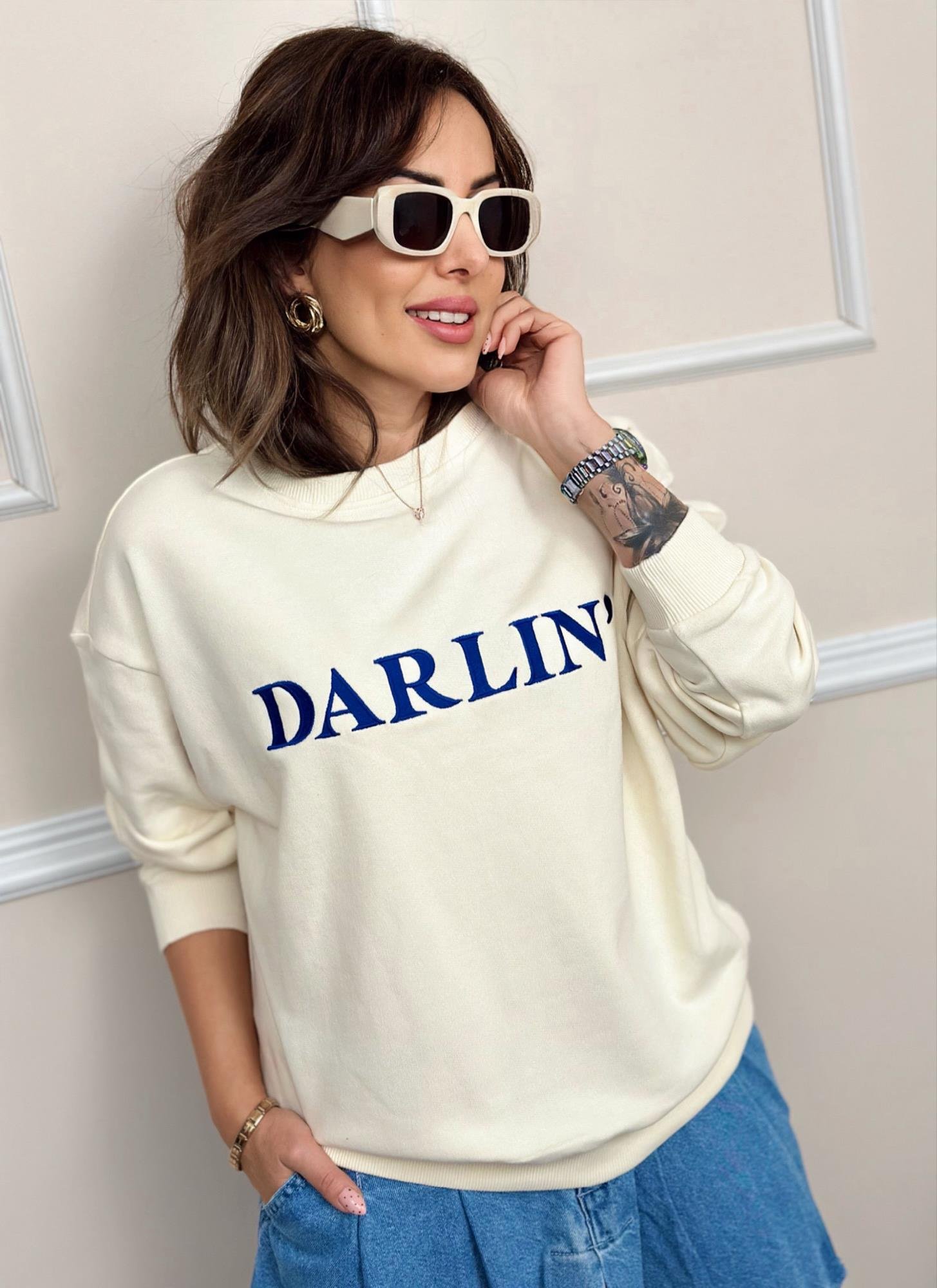 Nakışlı Darlin Ekru SweatYeni Gelenler ModayNakışlı Darlin Ekru Sweat