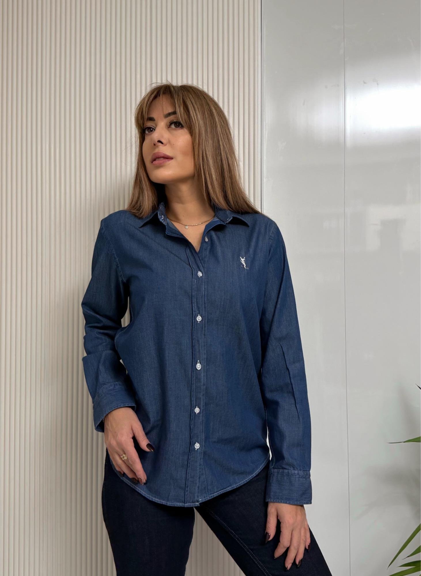 Nakışlı Lacivert Denim GömlekYeni Gelenler ModayNakışlı Lacivert Denim Gömlek