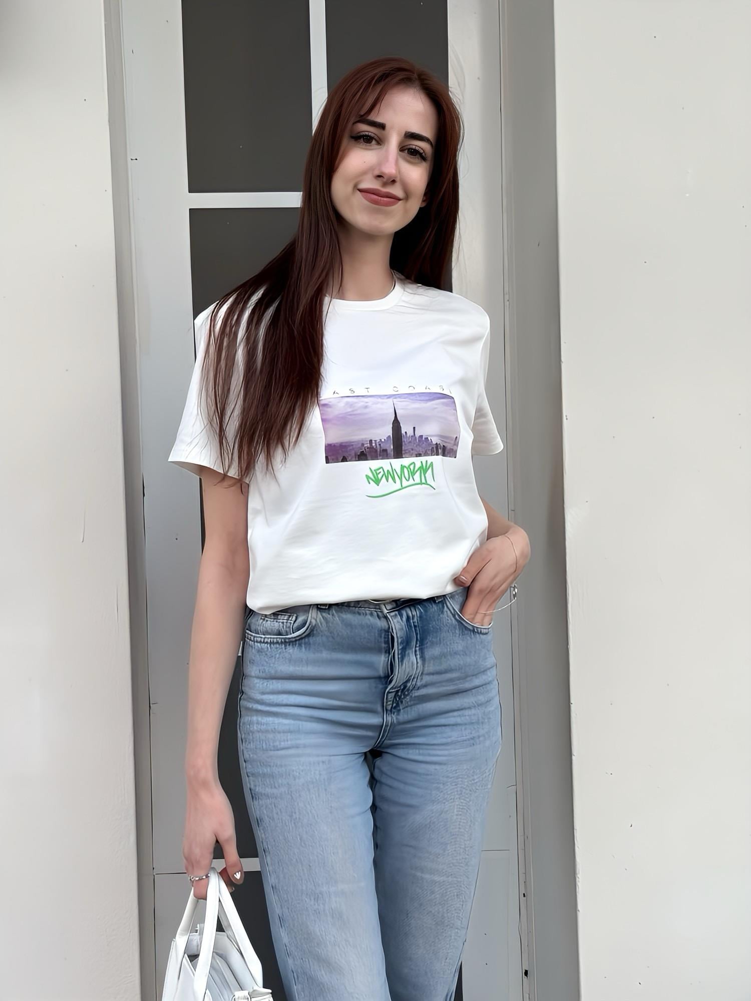 Nwyork Baskılı Basic TişörtMODAYBUTİKNwyork Baskılı Basic Tişört