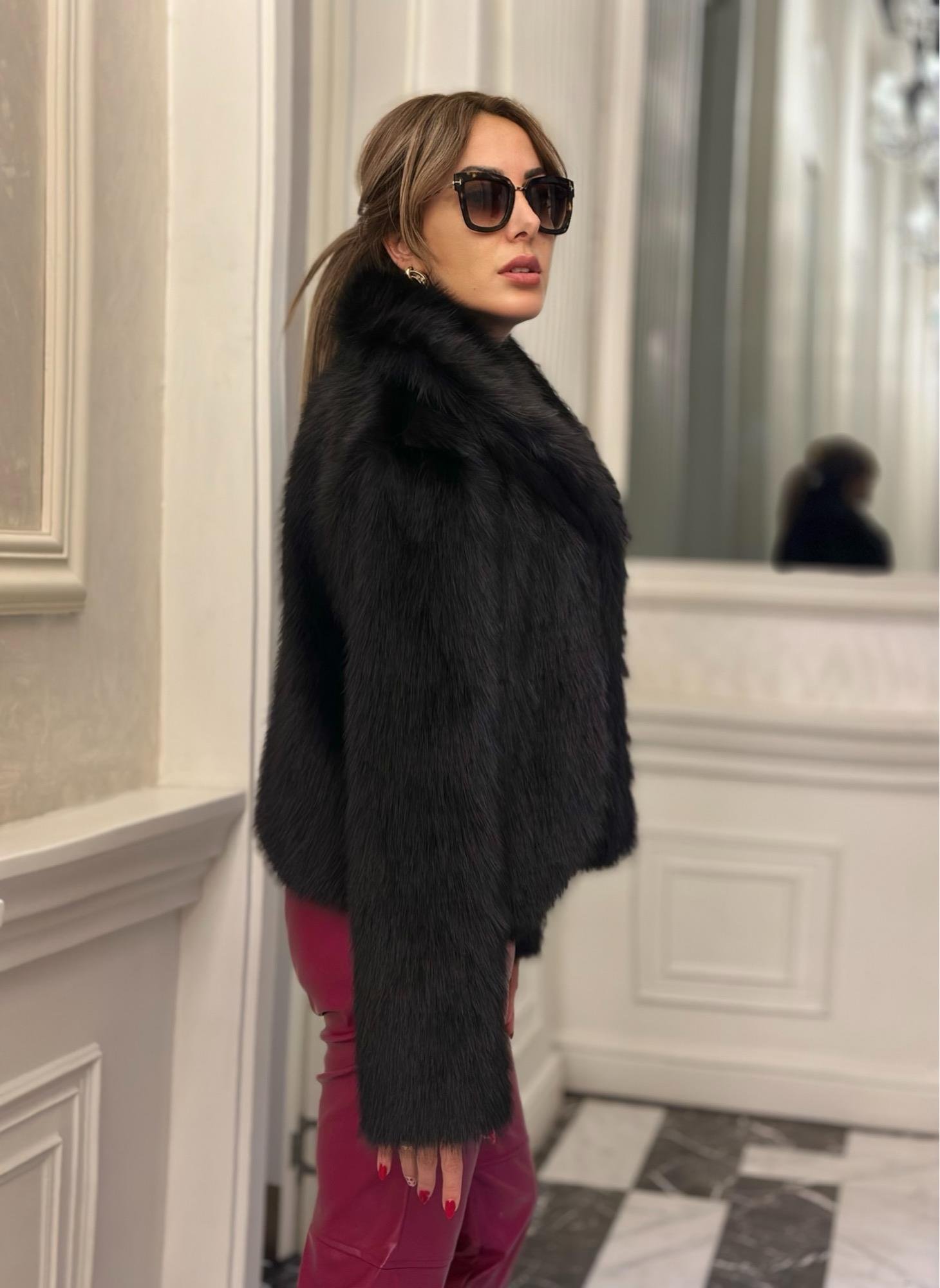 Premium Yakalı İthal Siyah Kürk MontYeni Gelenler ModayPremium Yakalı İthal Siyah Kürk Mont