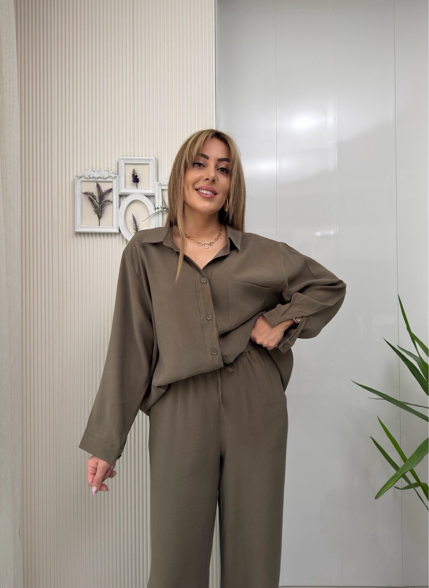 Royal Soft Haki Pantolon Gömlek TakımYeni Gelenler ModayRoyal Soft Haki Pantolon Gömlek Takım