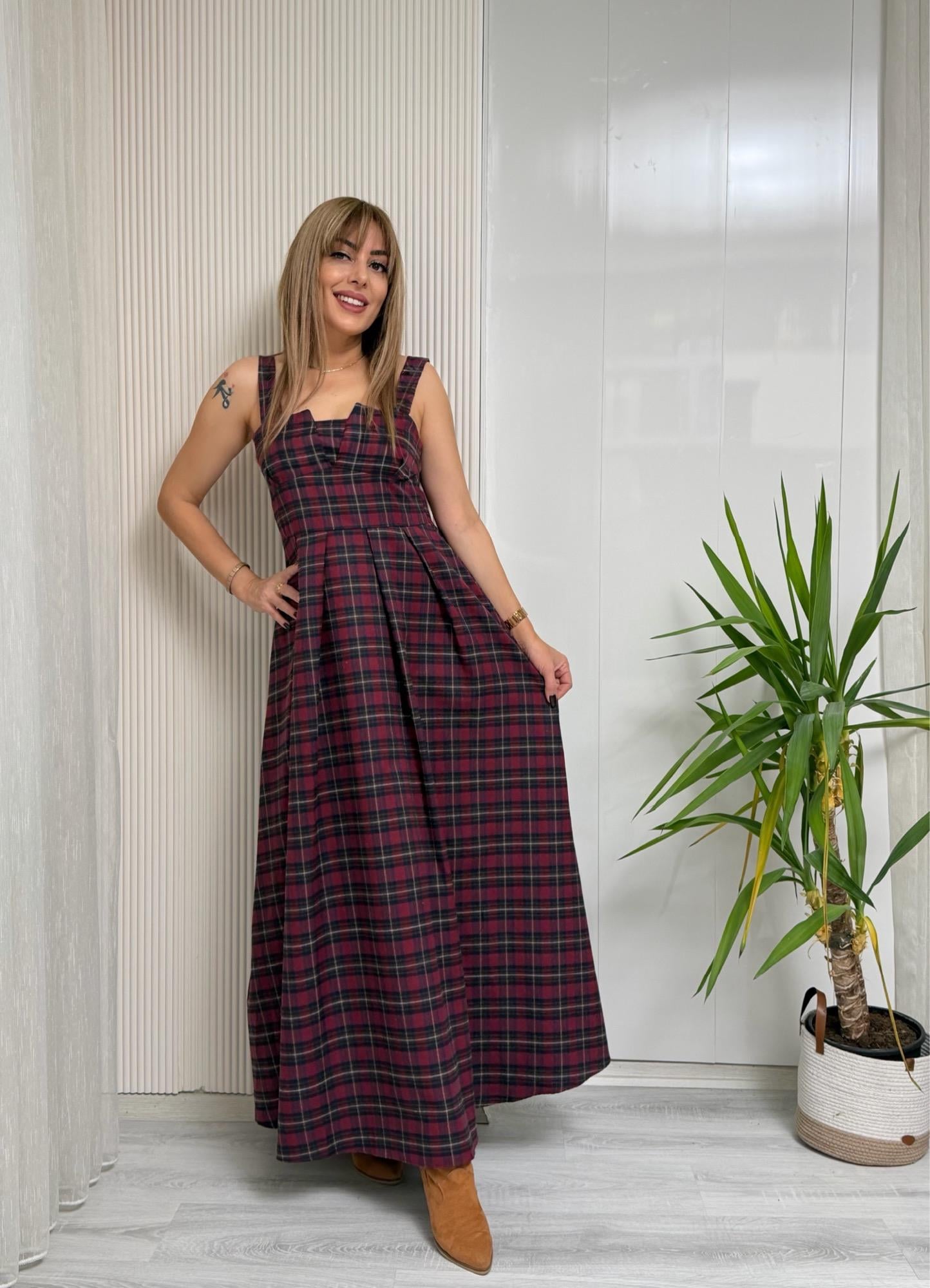 Vera Maxi Bordo ElbiseYeni Gelenler ModayVera Maxi Bordo Elbise