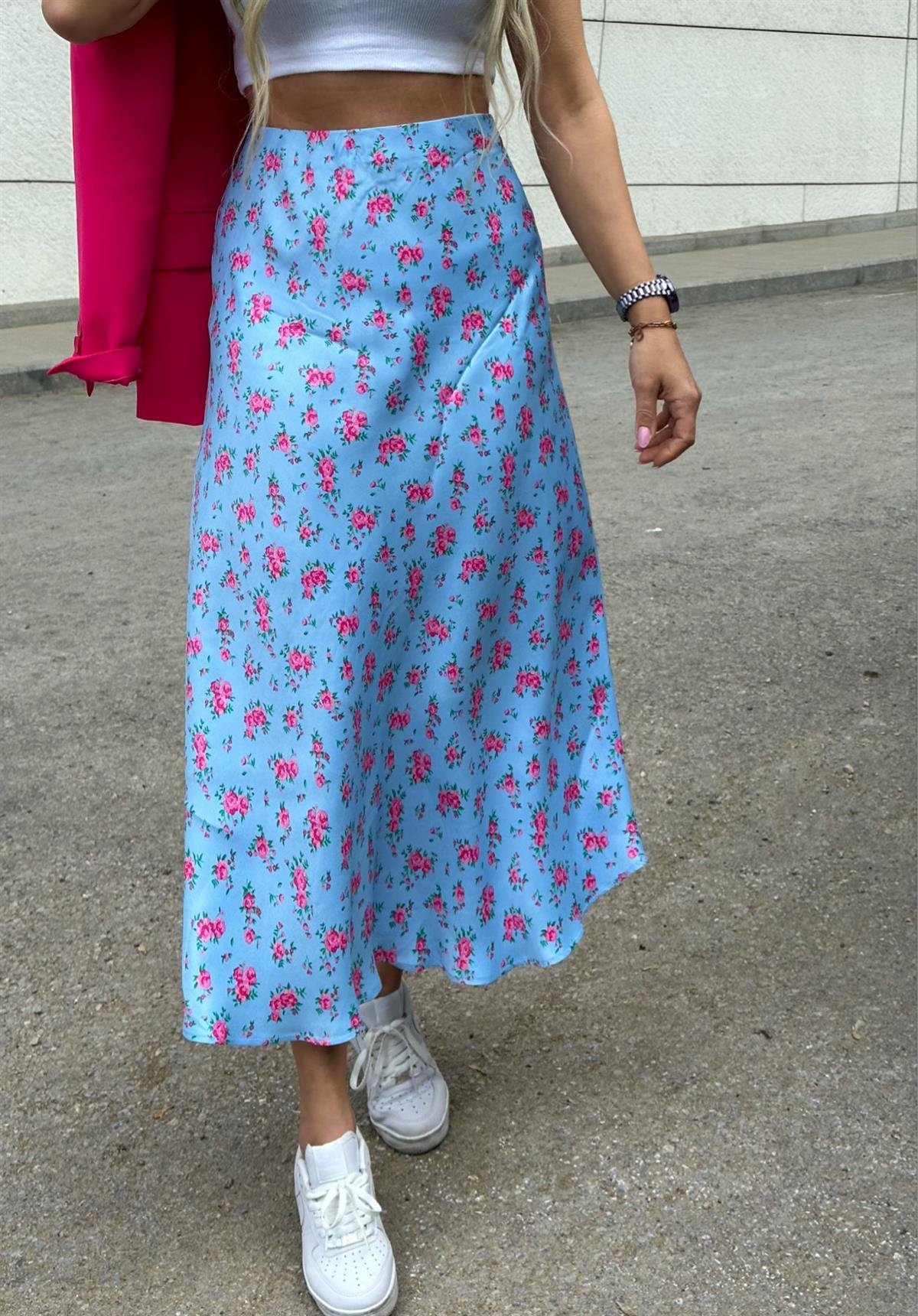 Yeni Geleneler ModayPembe Çiçekli Saten Etek