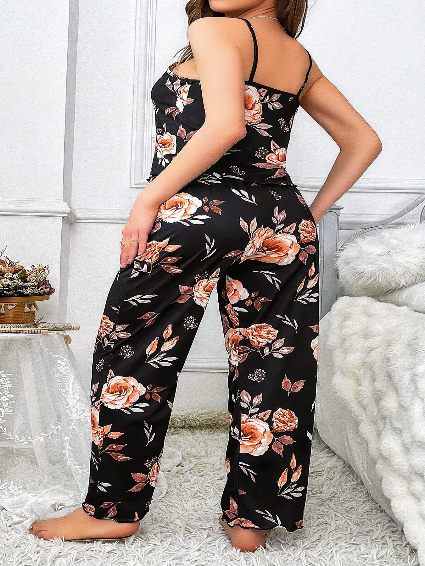 Aria's Closet Büyük Beden Siyah Üstüne Çiçek Desenli İnce Askılı 2'li Pijama Takımı