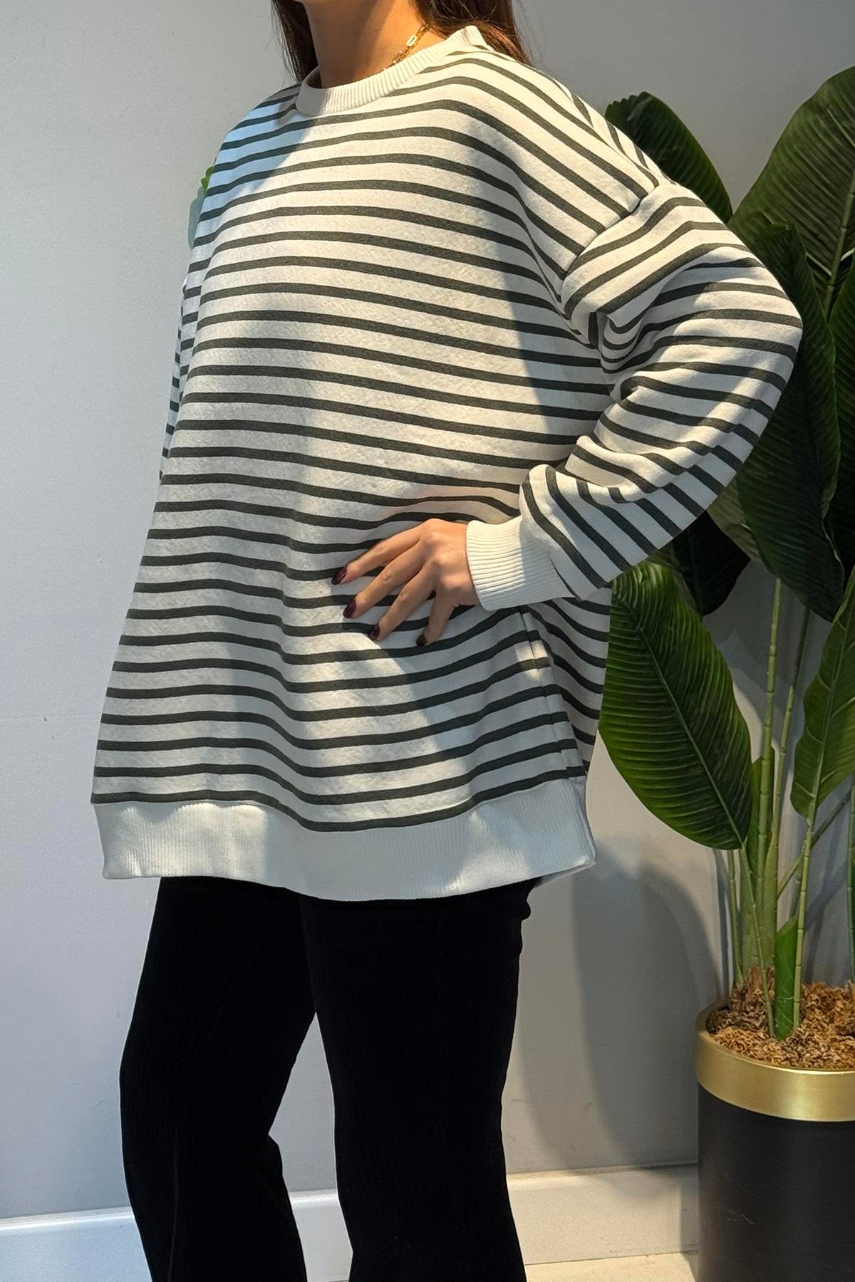 Bisiklet Yaka Çizgili Basic Uzun Kol Sweatshirt 3030 Haki