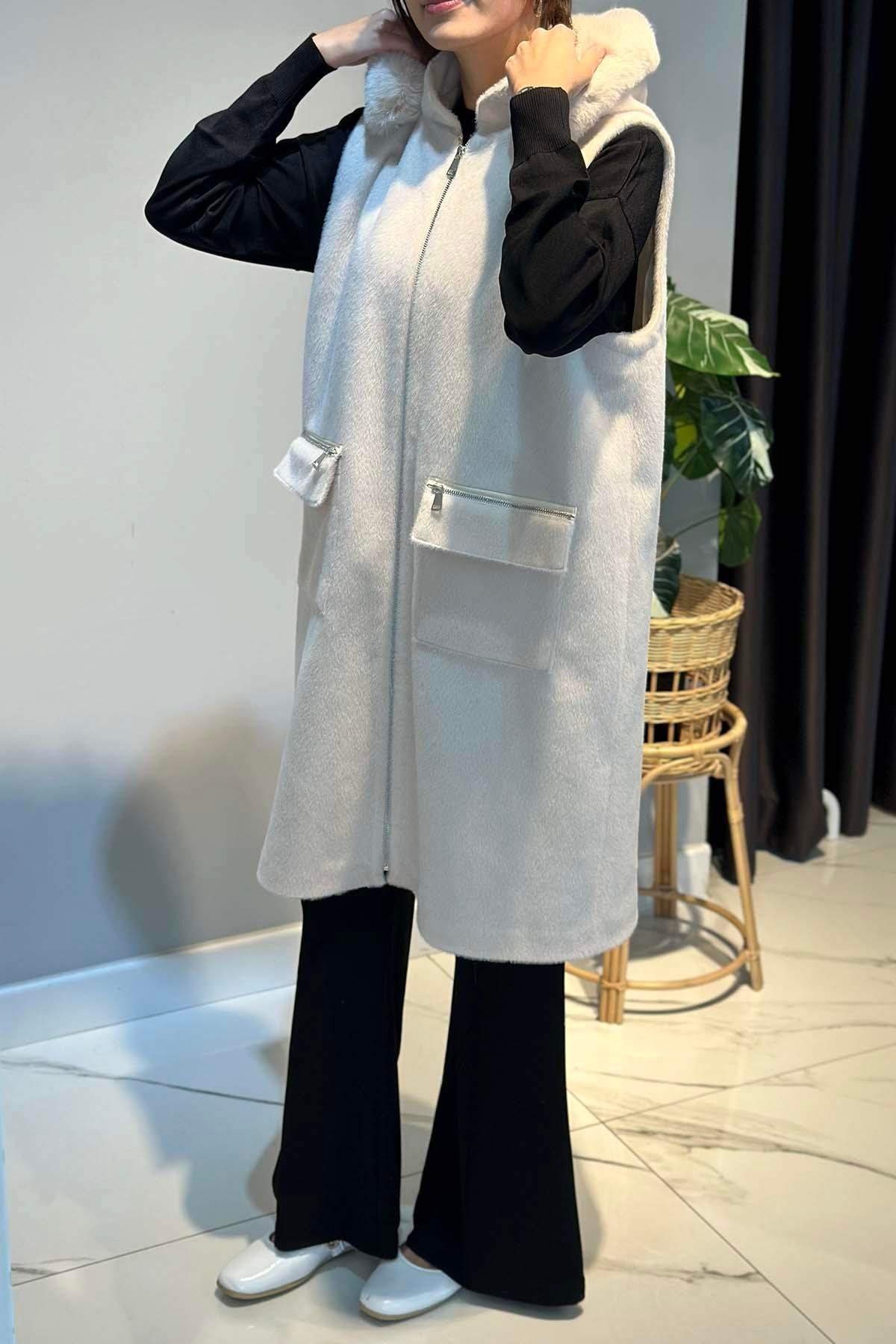 Büyük Beden Kürk Detay Kapüşonlu Yelek 2595 Ekru