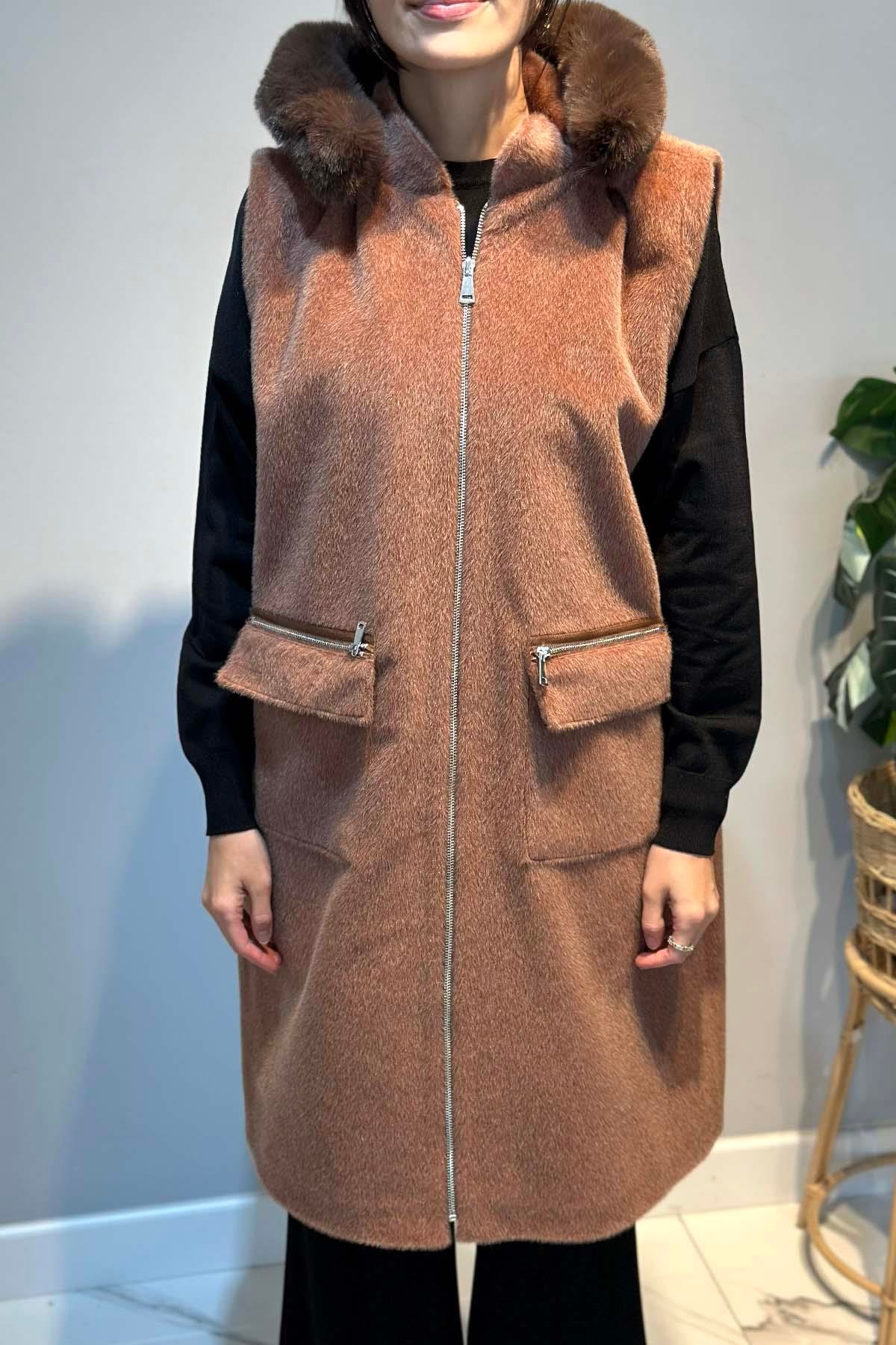 Büyük Beden Kürk Detay Kapüşonlu Yelek 2595 Camel