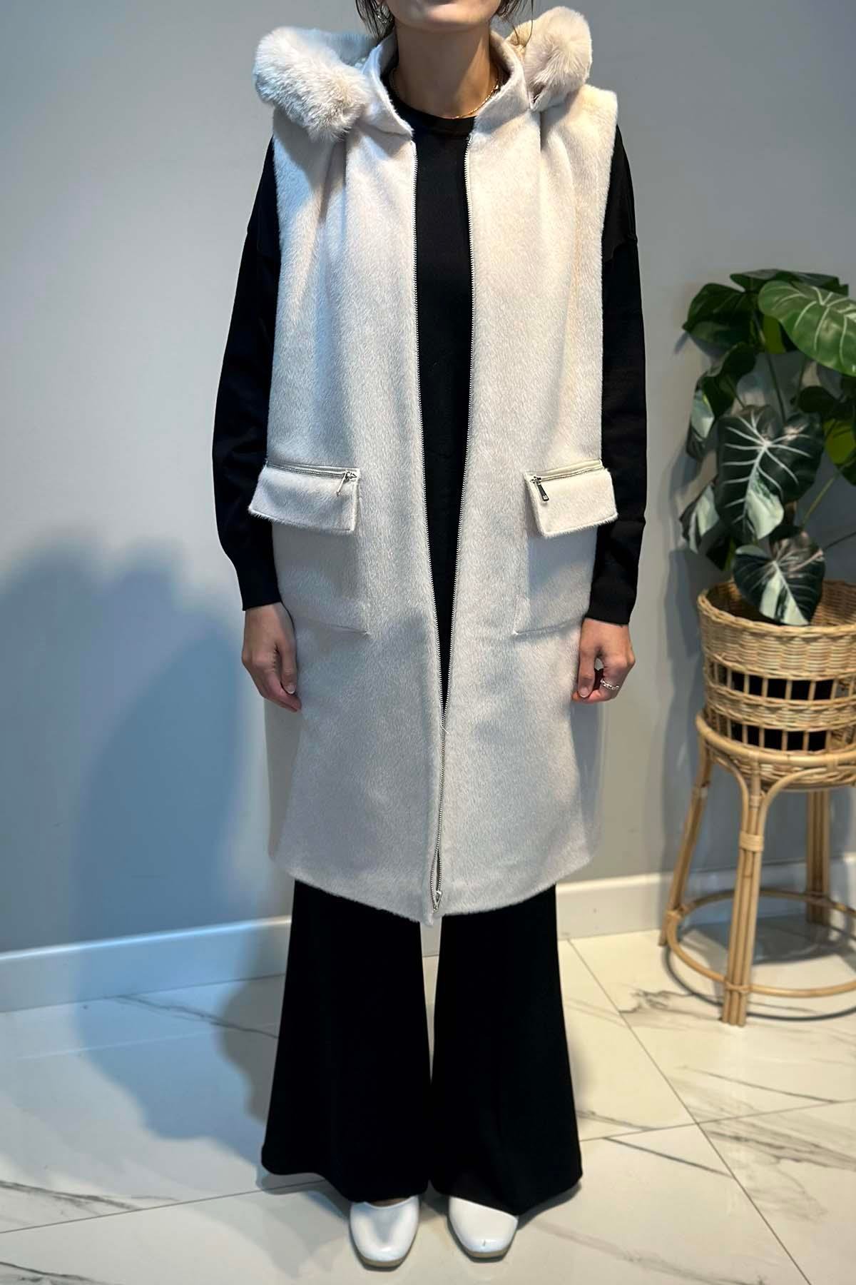 Büyük Beden Kürk Detay Kapüşonlu Yelek 2595 Ekru