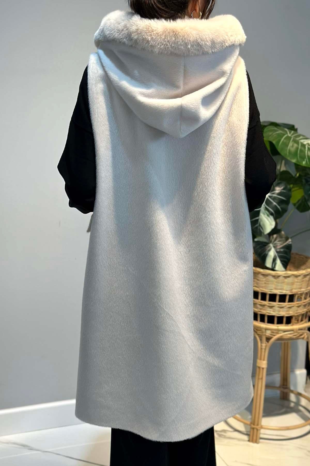 Büyük Beden Kürk Detay Kapüşonlu Yelek 2595 Ekru
