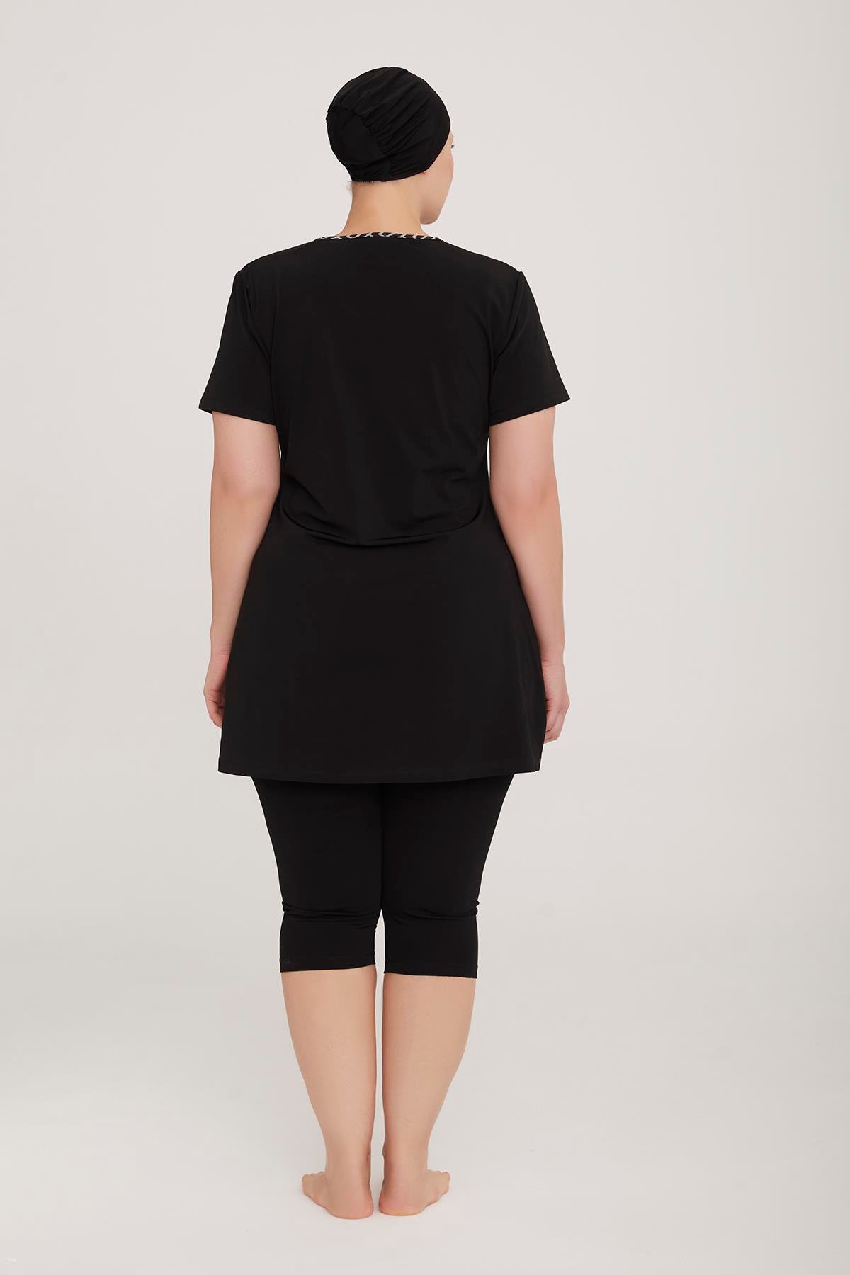 Büyük Beden Likralı Yarı Kapalı Tesettür Mayo Jerry 3917 Siyah Remsa Mayo