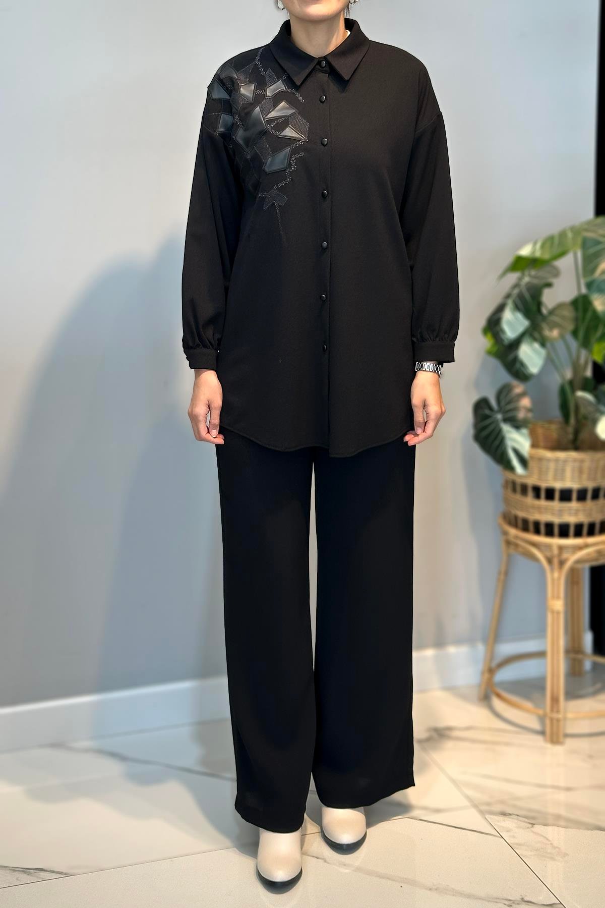 Deri Nakış Detay Tunik 19320 Siyah