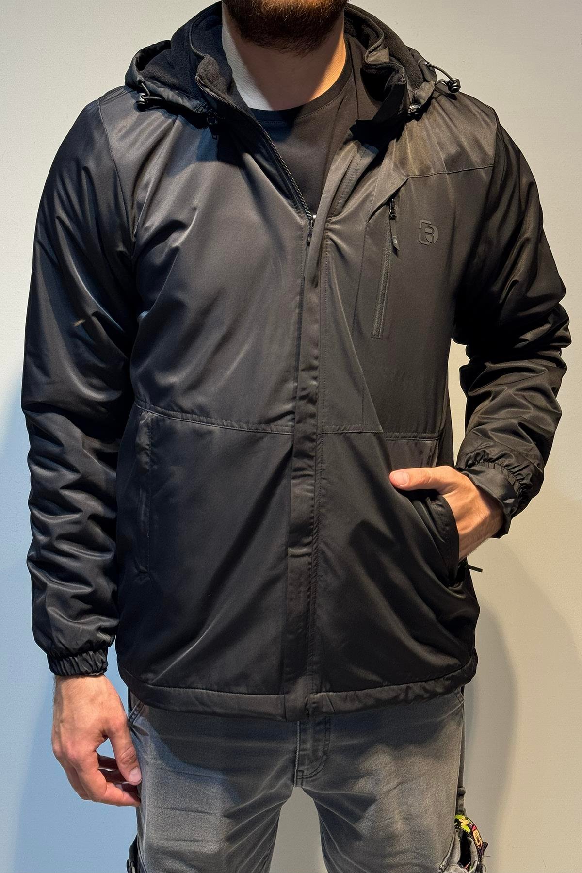 Erkek Kapüşonlu Cep Detaylı İçi Polar Kışlık Mont 2571 Siyah