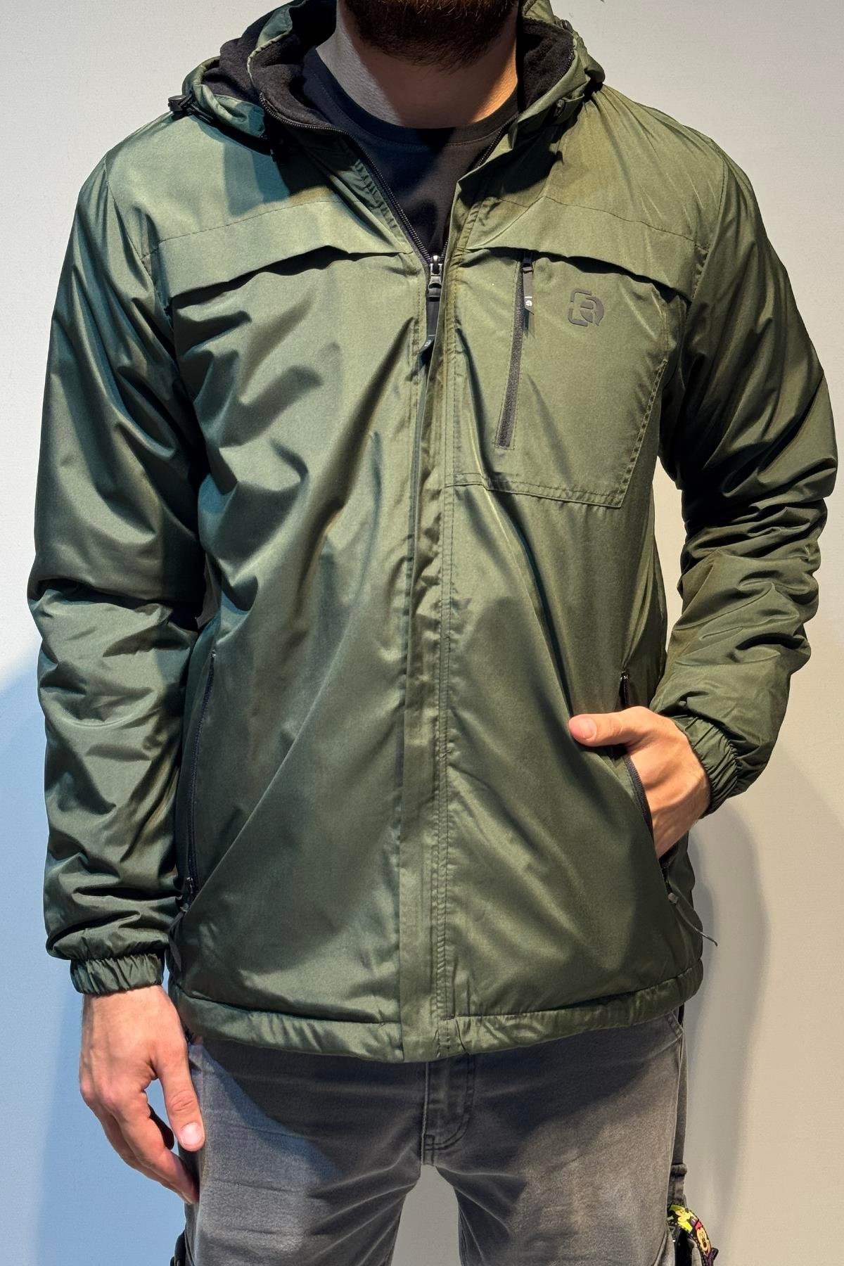 Erkek Kapüşonlu Cep Detaylı İçi Polar Kışlık Mont 2540 Haki