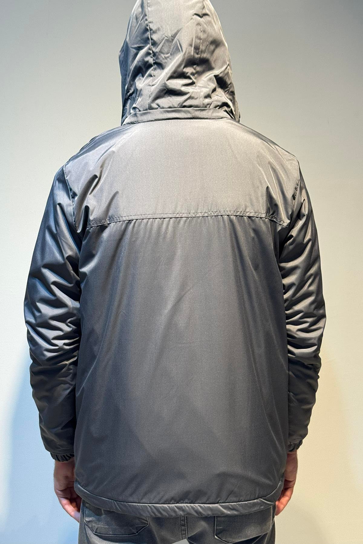 Erkek Kapüşonlu Cep Detaylı İçi Polar Kışlık Mont 2540 Füme