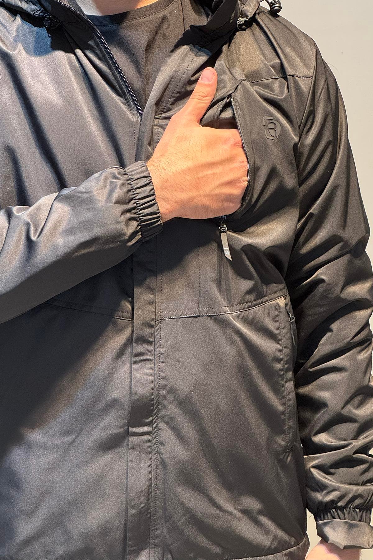 Erkek Kapüşonlu Cep Detaylı İçi Polar Kışlık Mont 2571 Siyah