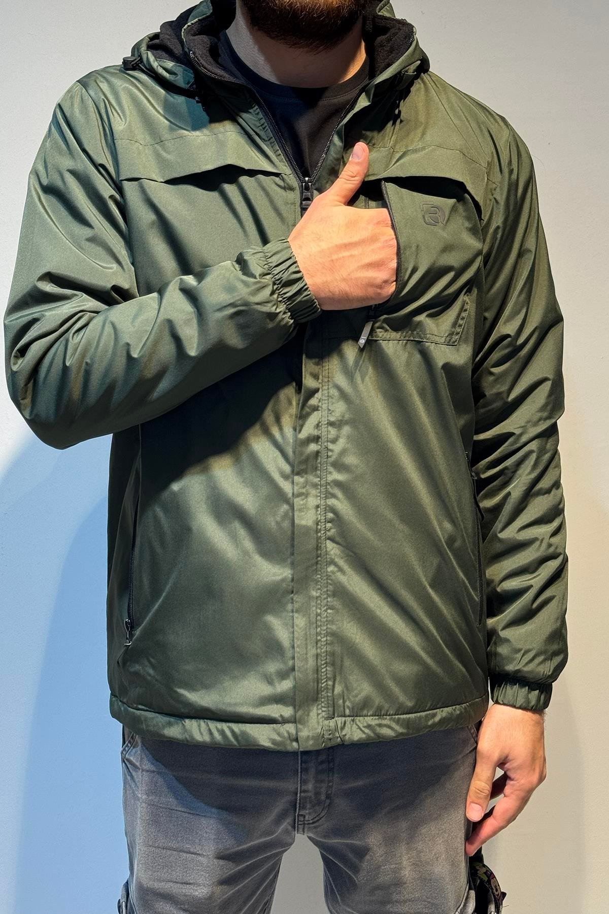 Erkek Kapüşonlu Cep Detaylı İçi Polar Kışlık Mont 2540 Haki