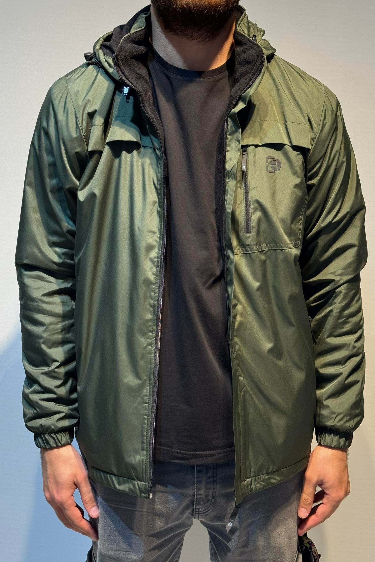 Erkek Kapüşonlu Cep Detaylı İçi Polar Kışlık Mont 2540 Haki