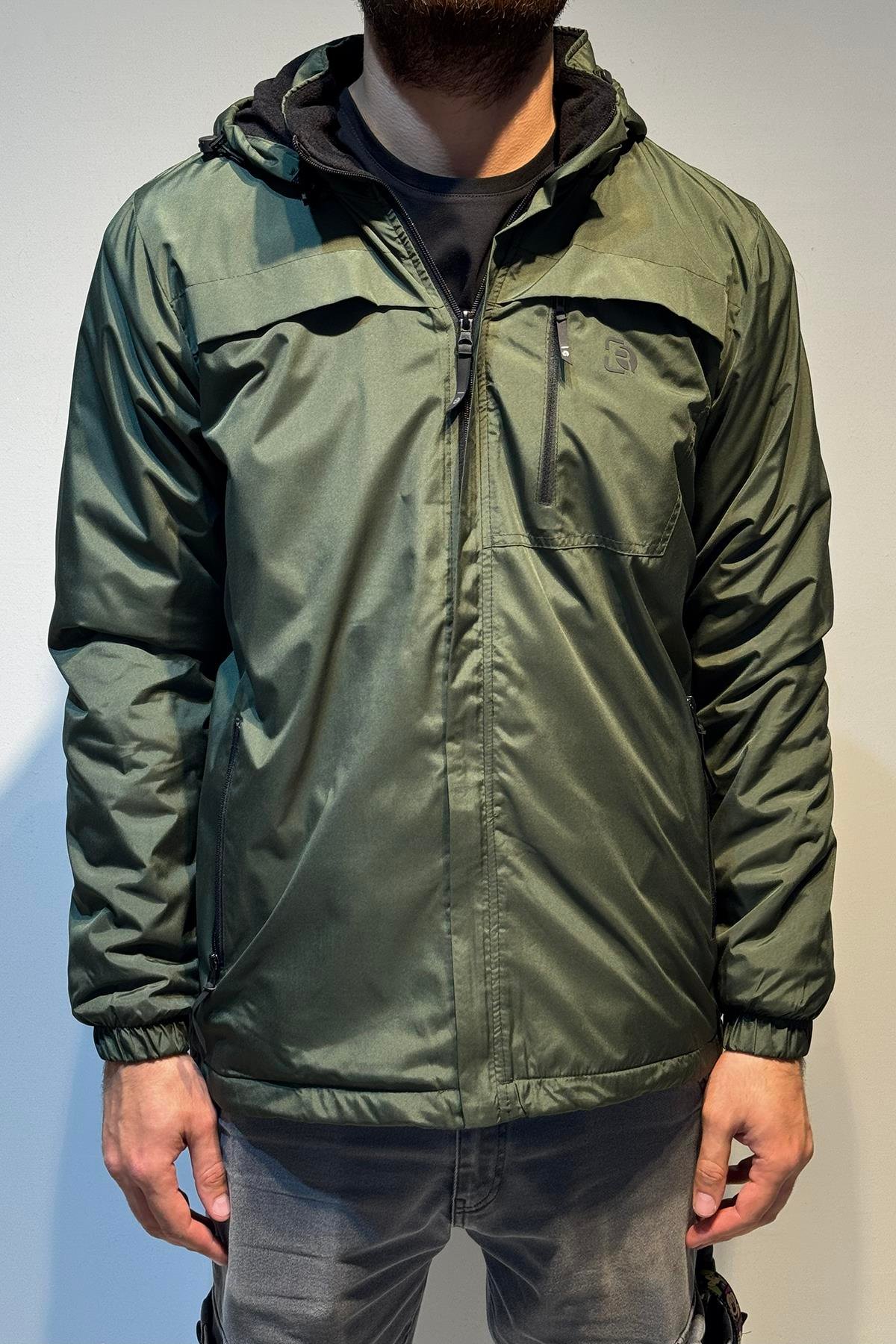 Erkek Kapüşonlu Cep Detaylı İçi Polar Kışlık Mont 2540 Haki