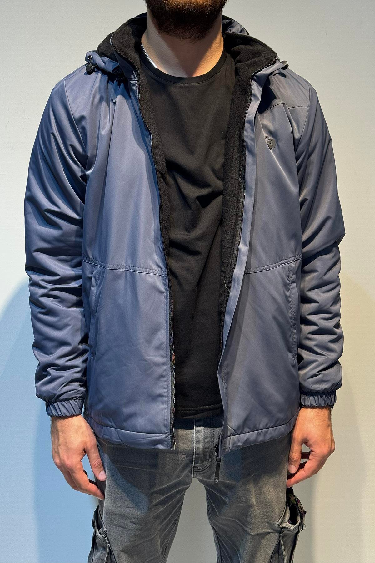 Erkek Kapüşonlu Cep Detaylı İçi Polar Kışlık Mont 2571 Füme