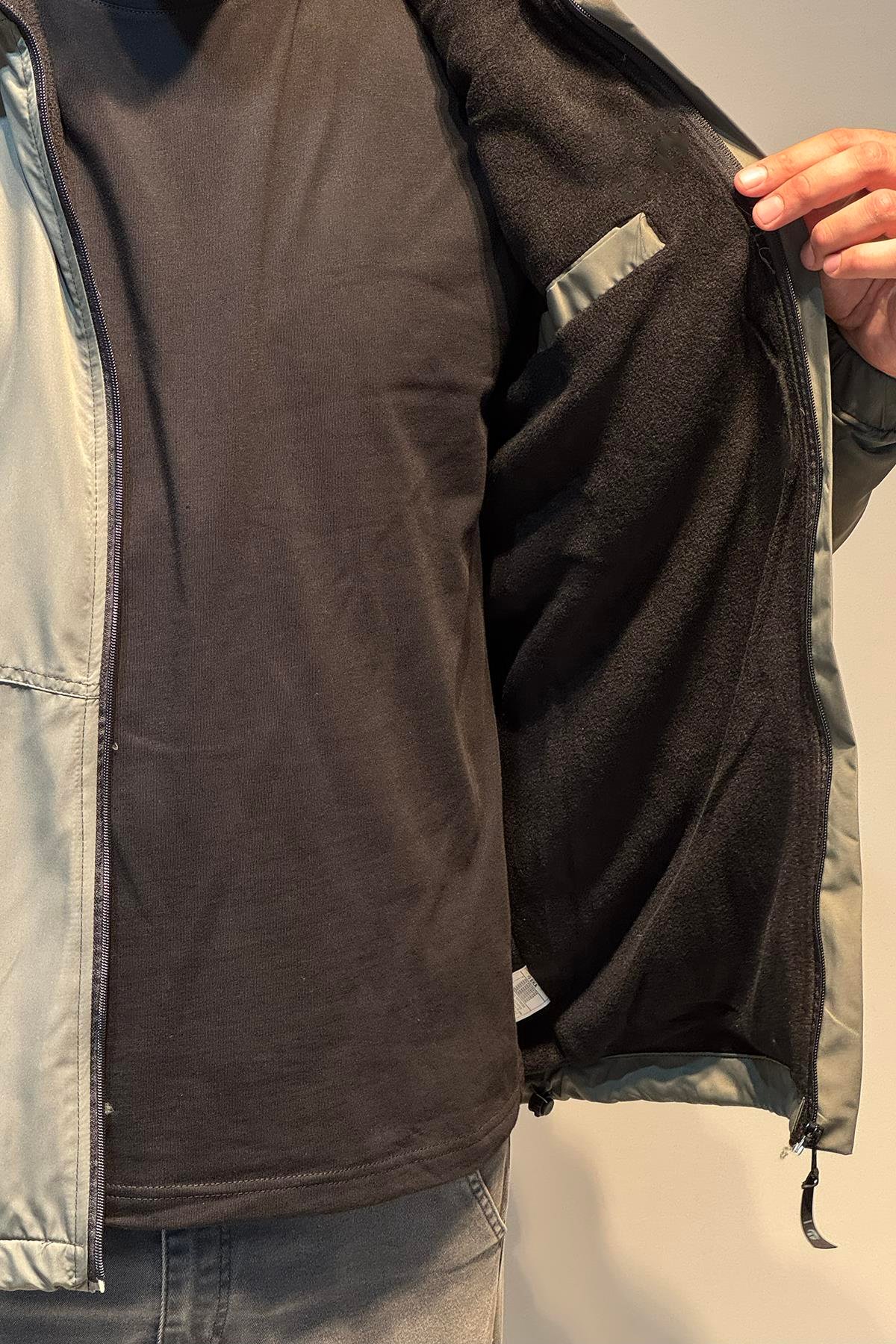 Erkek Kapüşonlu Cep Detaylı İçi Polar Kışlık Mont 2571 Haki