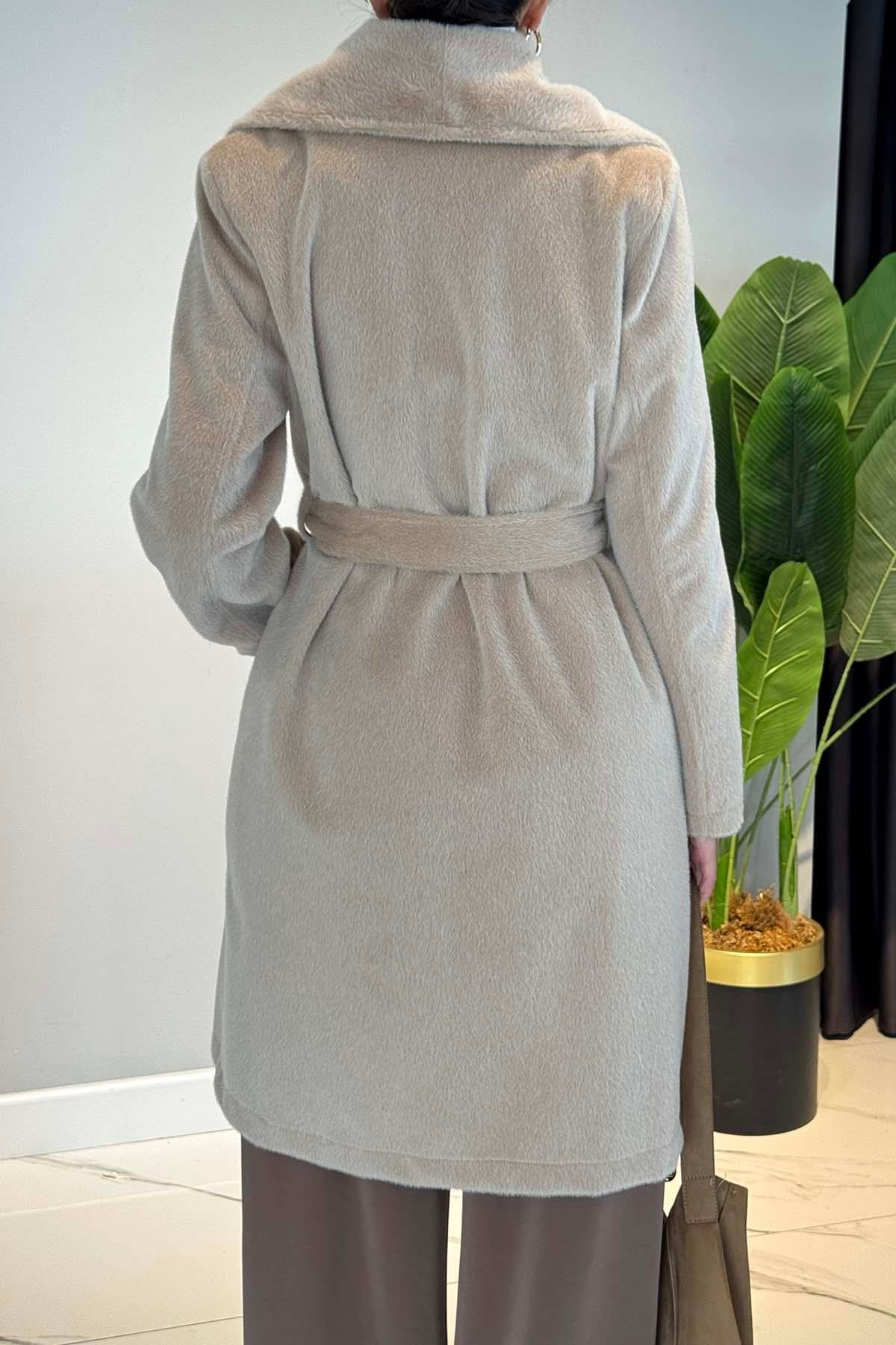 Geniş Yakalı Düğmeli Kaban 36234 Bej