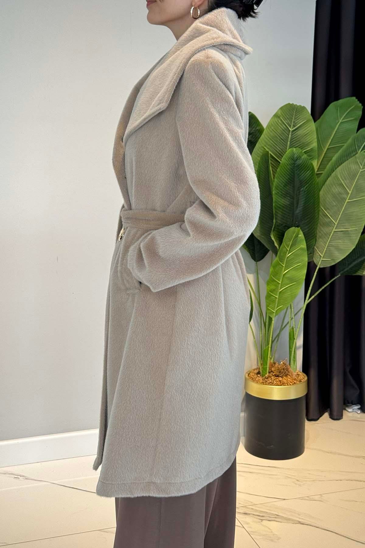 Geniş Yakalı Düğmeli Kaban 36234 Bej