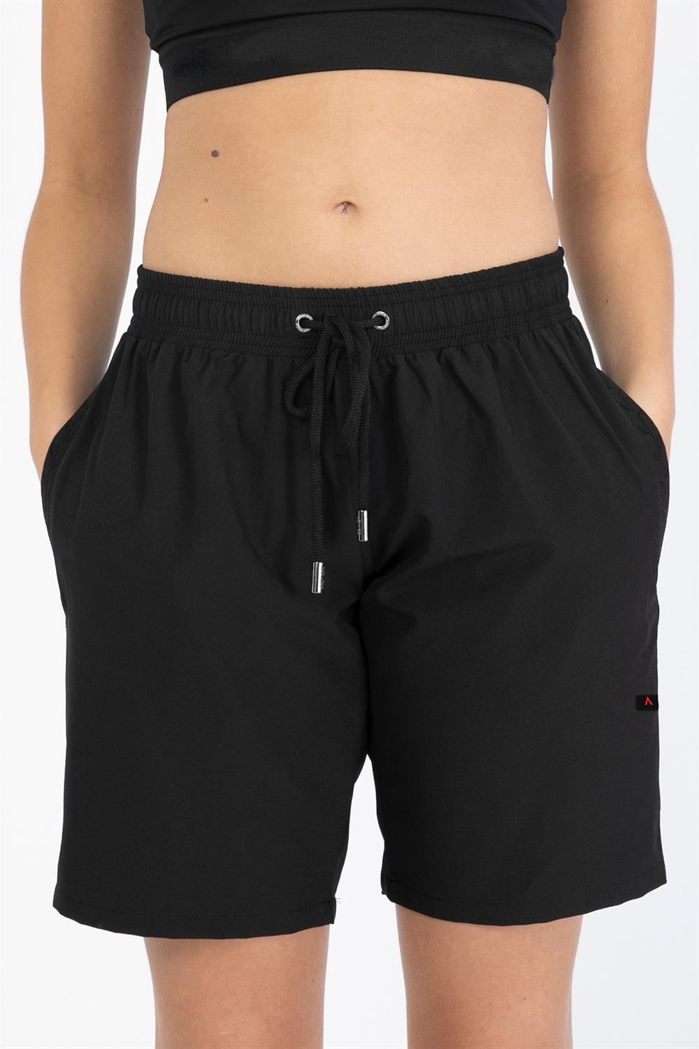 Kadın Havuz Deniz Diz Üstü Şort 860 Siyah