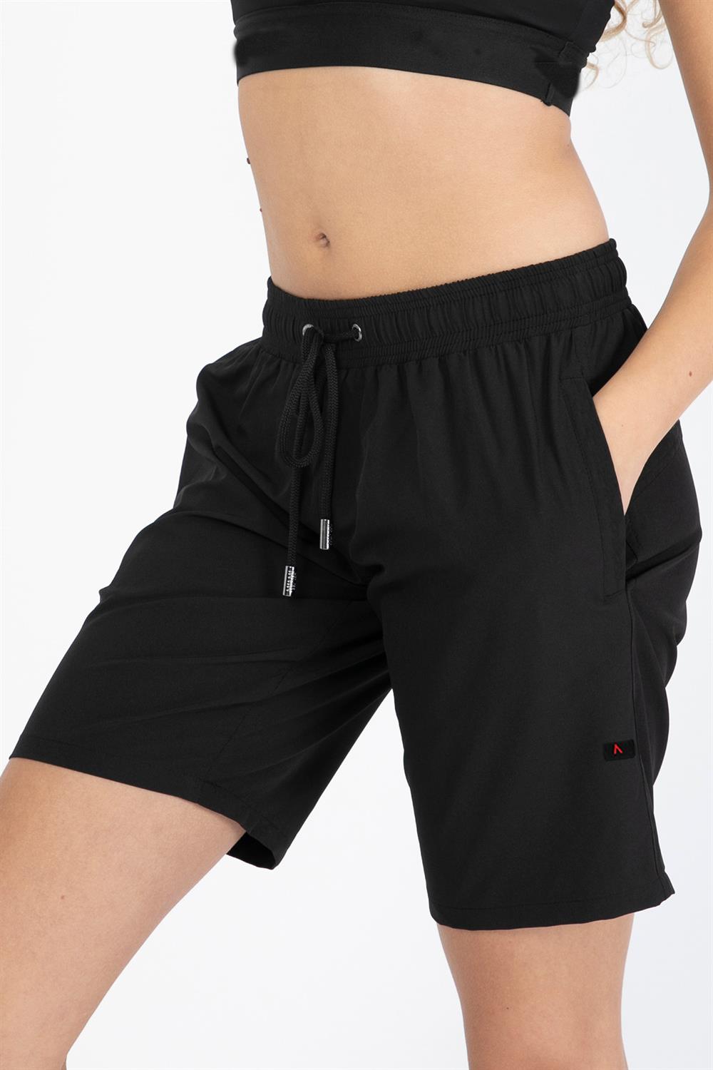 Kadın Havuz Deniz Diz Üstü Şort 860 Siyah