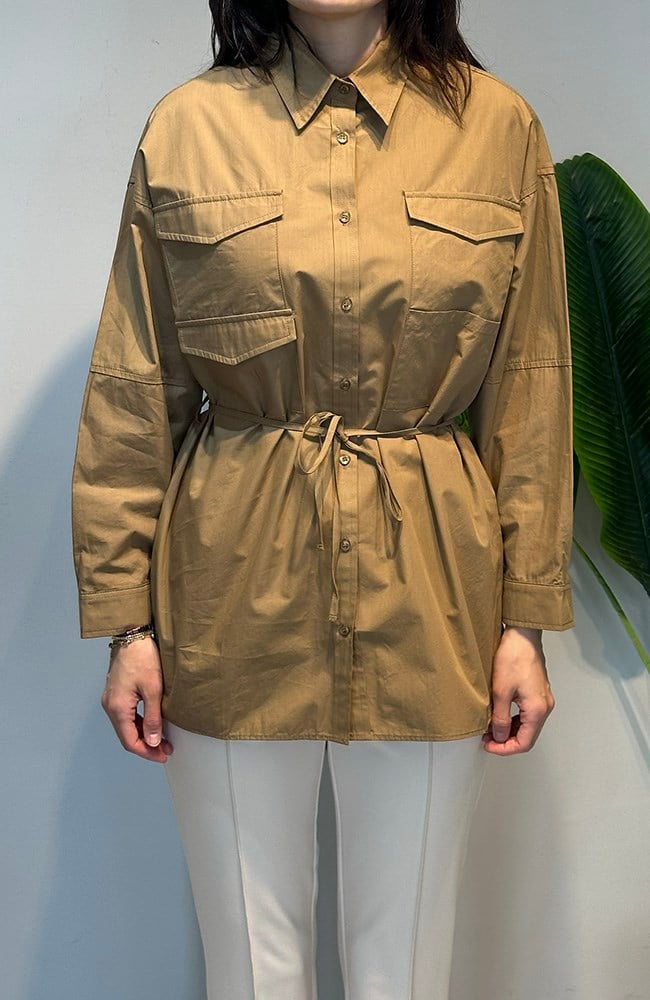 Kadriye Baştürk Cebi Biye Kemerli Oversize Gömlek 223 Camel