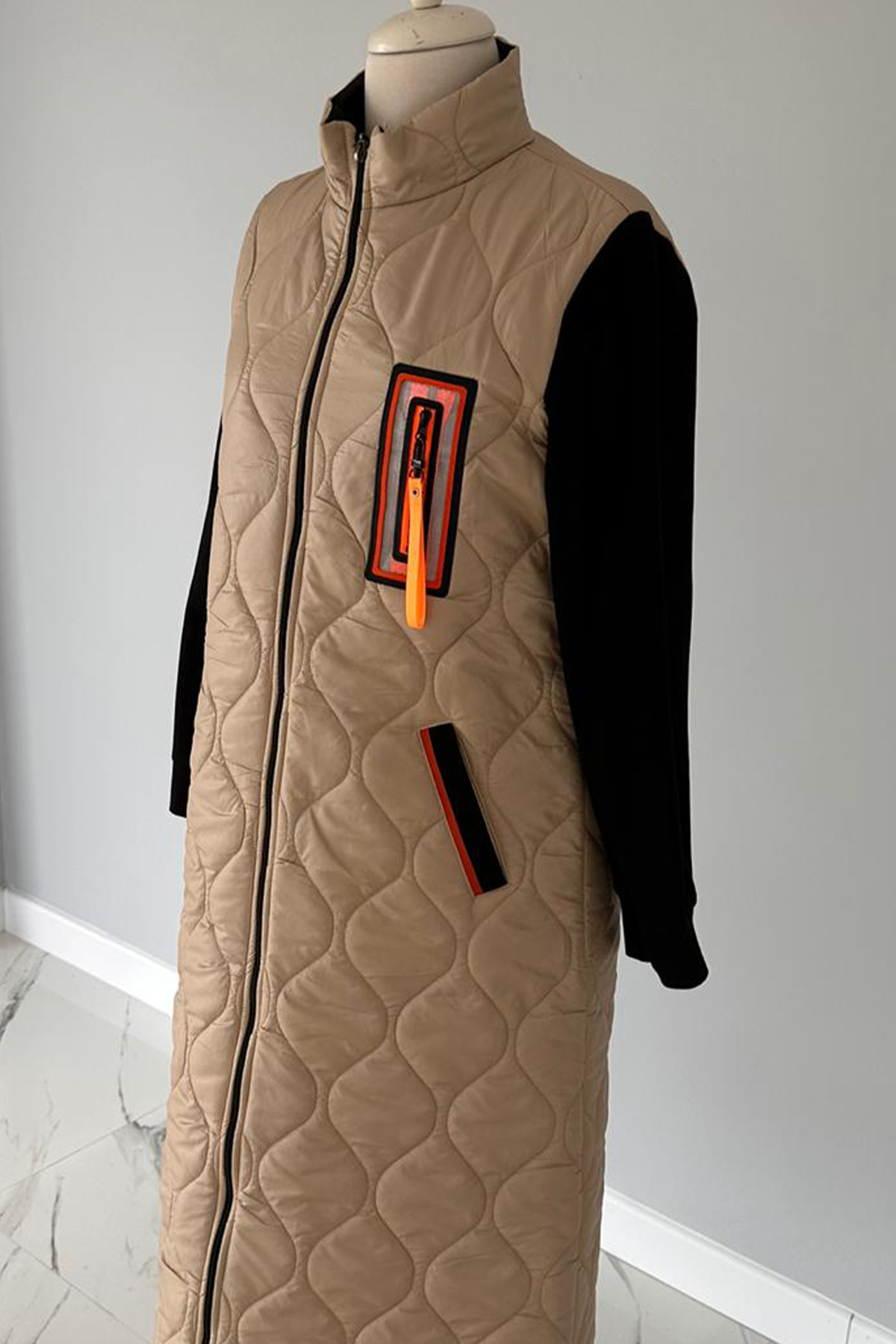 Kapitone Detaylı Camel Renk Kaban 17736