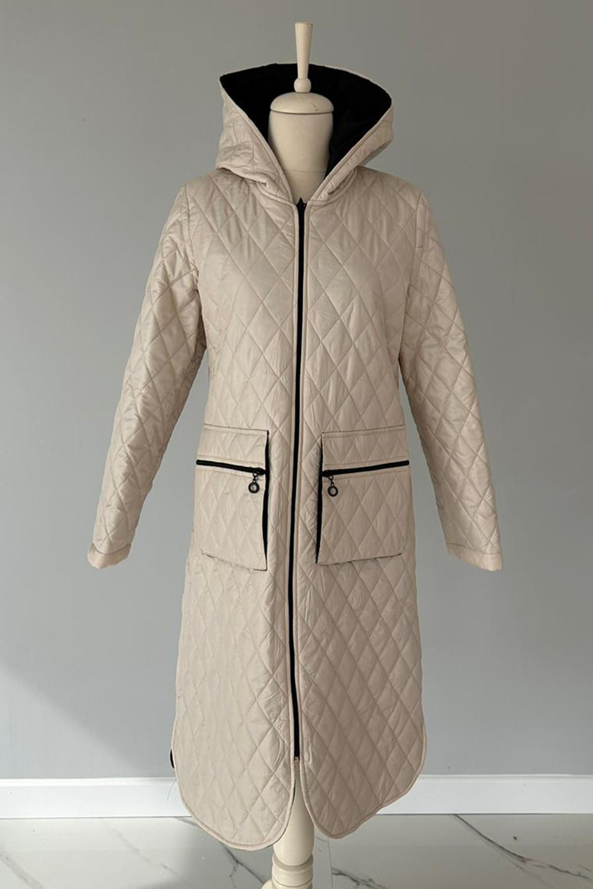 Kapitone Kapşonlu Bej Renk Kaban 17758