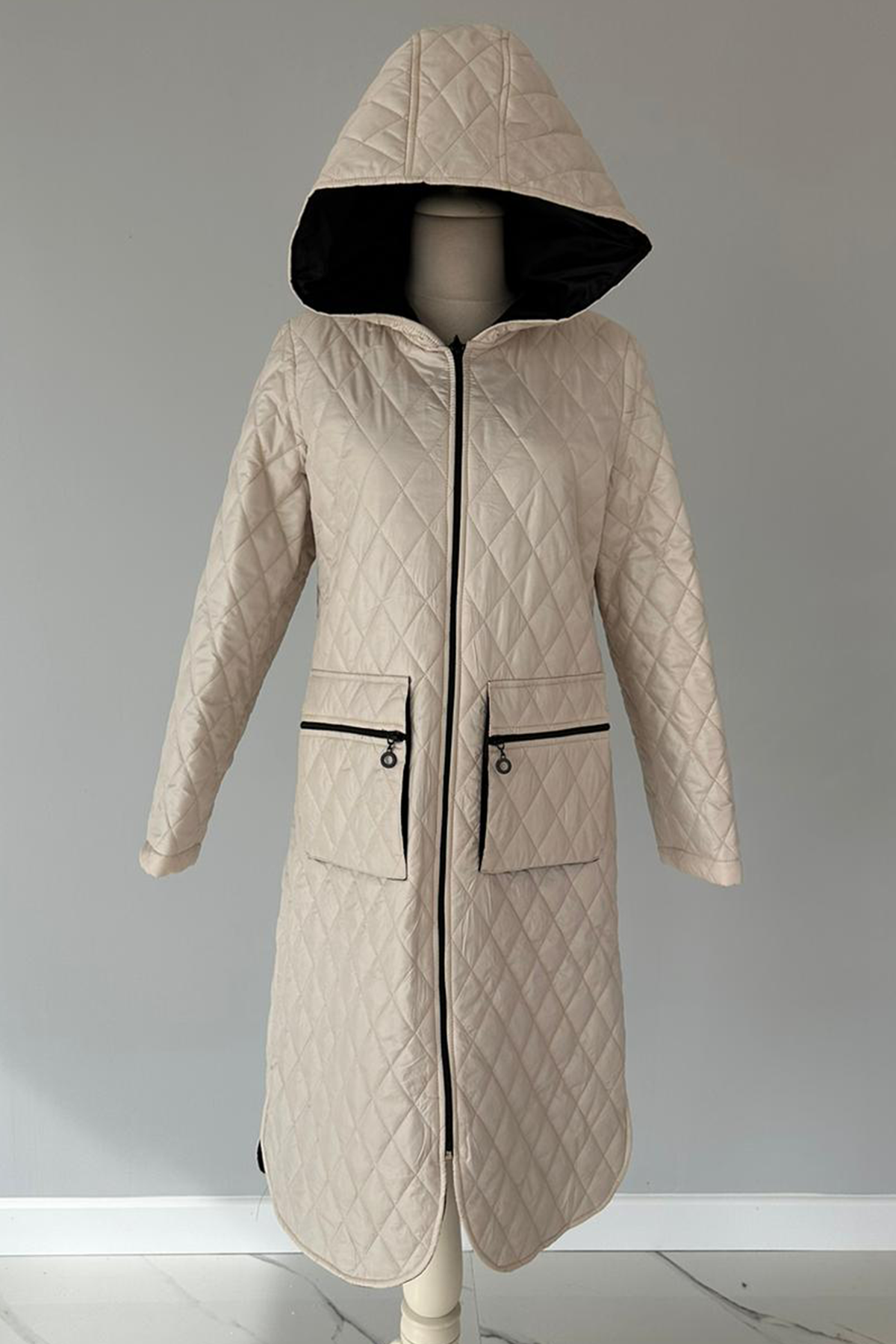 Kapitone Kapşonlu Bej Renk Kaban 17758