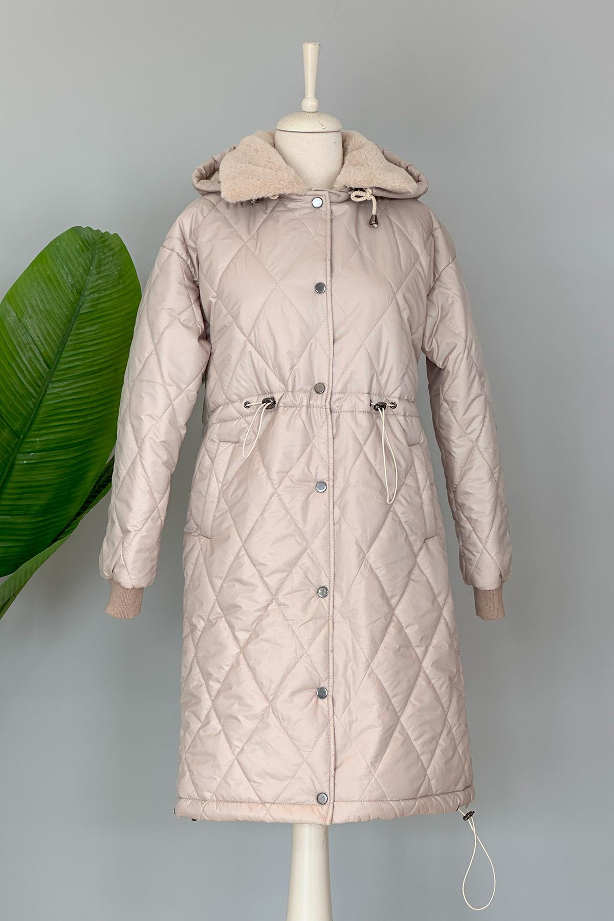 Kapüşonlu Kürk Detaylı Şişme Mont 10387 Bej