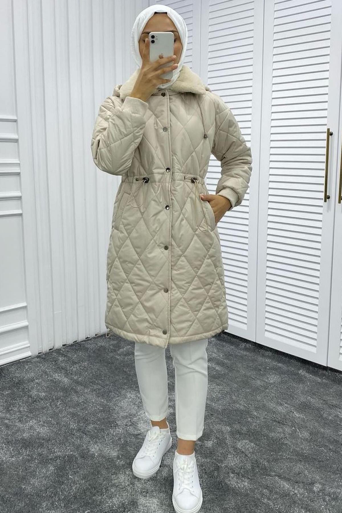 Kapüşonlu Kürk Detaylı Şişme Mont 10387 Bej