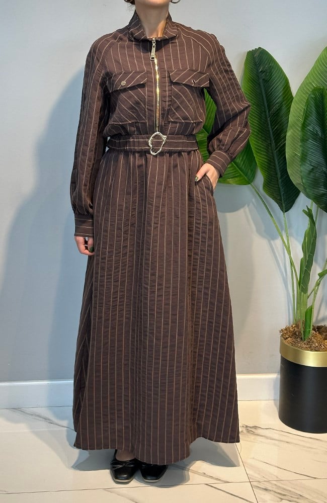 Kemerli Yarım Fermuarlı Çift Cepli Chic Line Çizgili Elbise 5161 Kahverengi