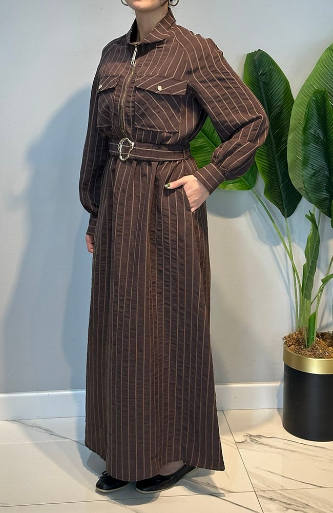 Kemerli Yarım Fermuarlı Çift Cepli Chic Line Çizgili Elbise 5161 Kahverengi