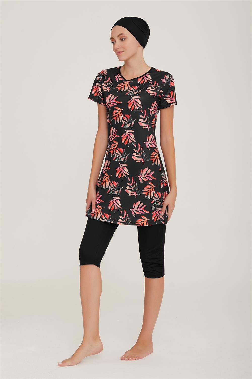 Kısa Kol Taytlı Yarı Kapalı Mayo Deren 5 9084 Siyah Remsa Mayo