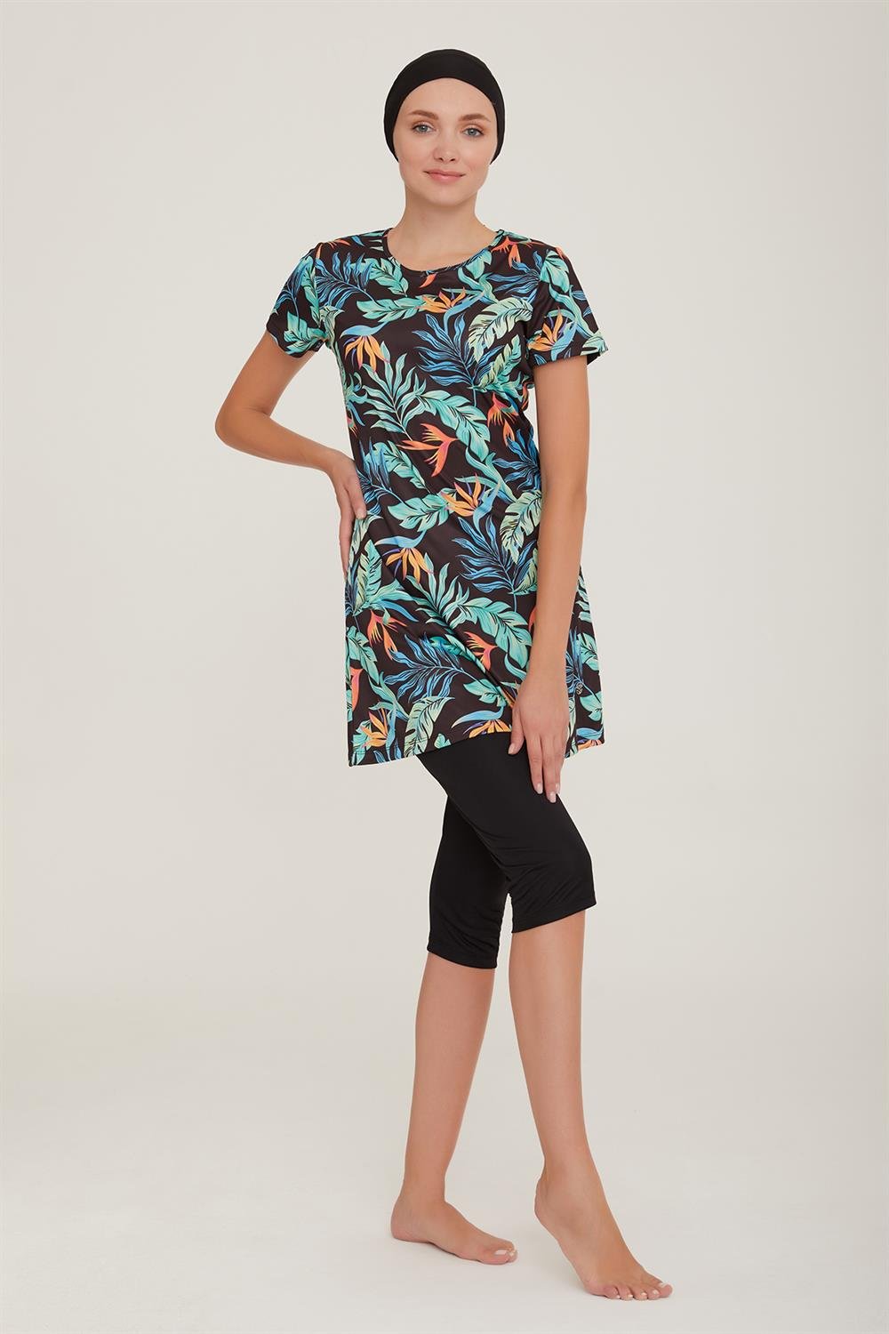 Kısa Kol Taytlı Yarı Kapalı Mayo Deren 2 9081 Siyah Remsa Mayo