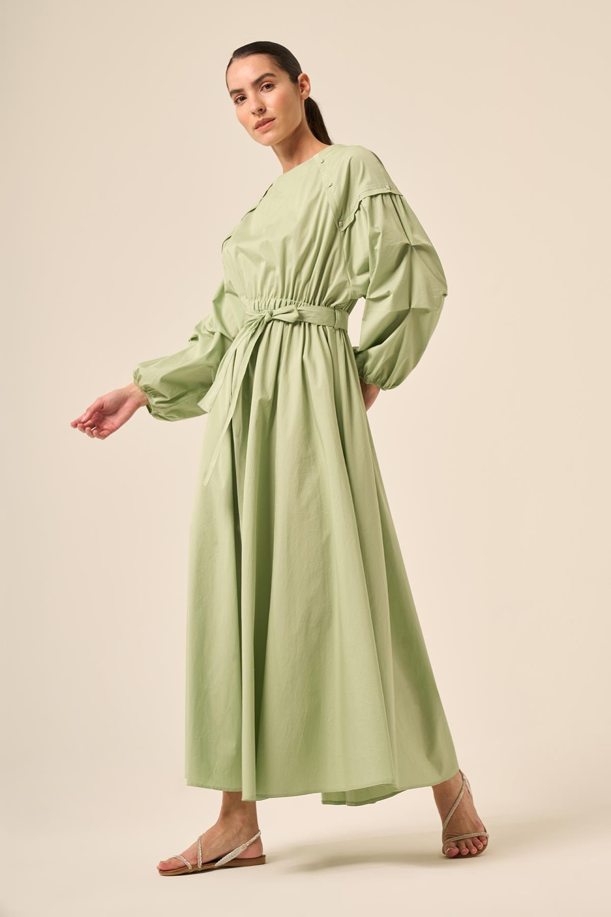 Kolları Katlama Büzgü Aksesuar Detaylı Belden Lastikli Paper Touch Elbise 5747 Elma Yeşili